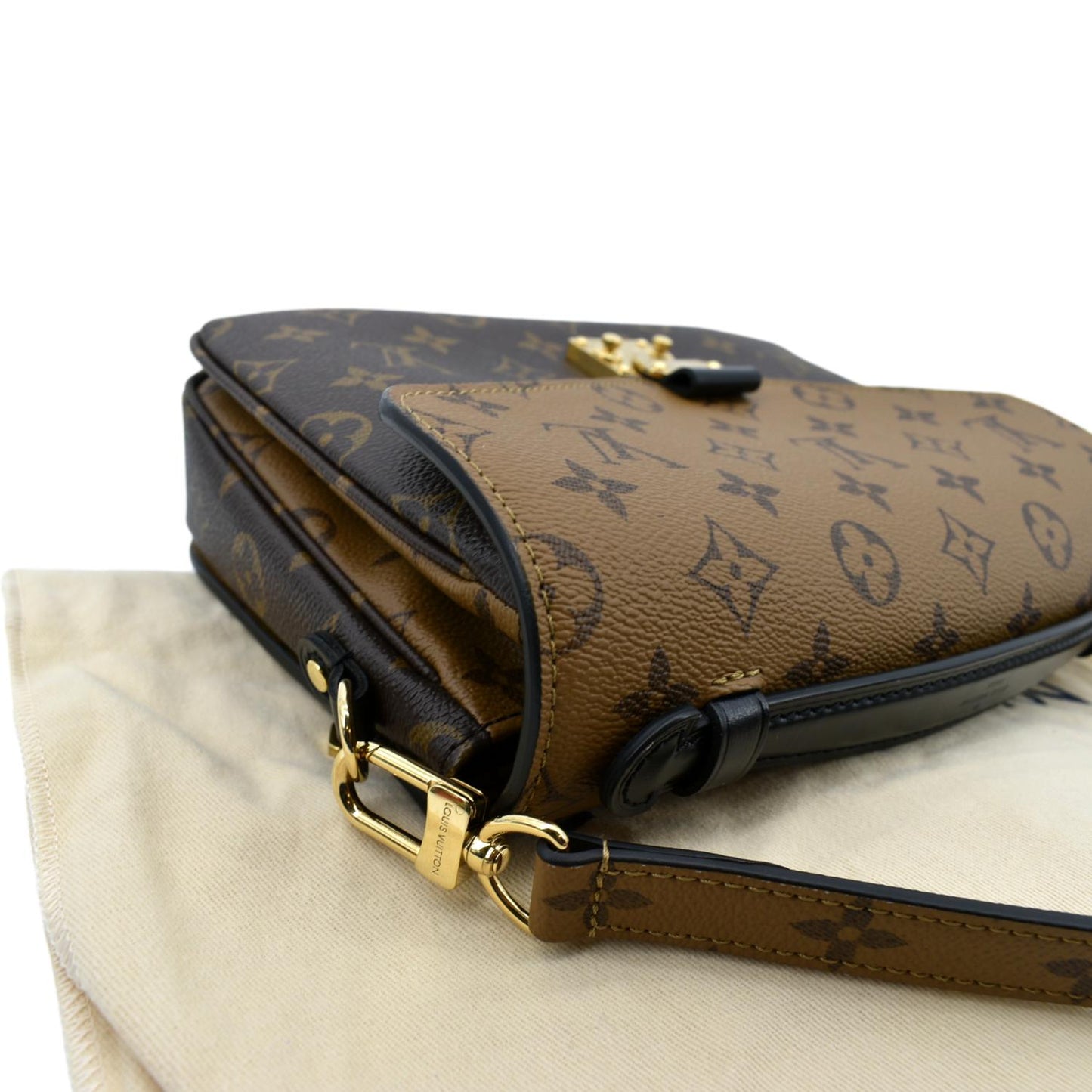 LOUIS VUITTON Metis Pochette Reverse Monogram Canvas Crossbody Bag Brown