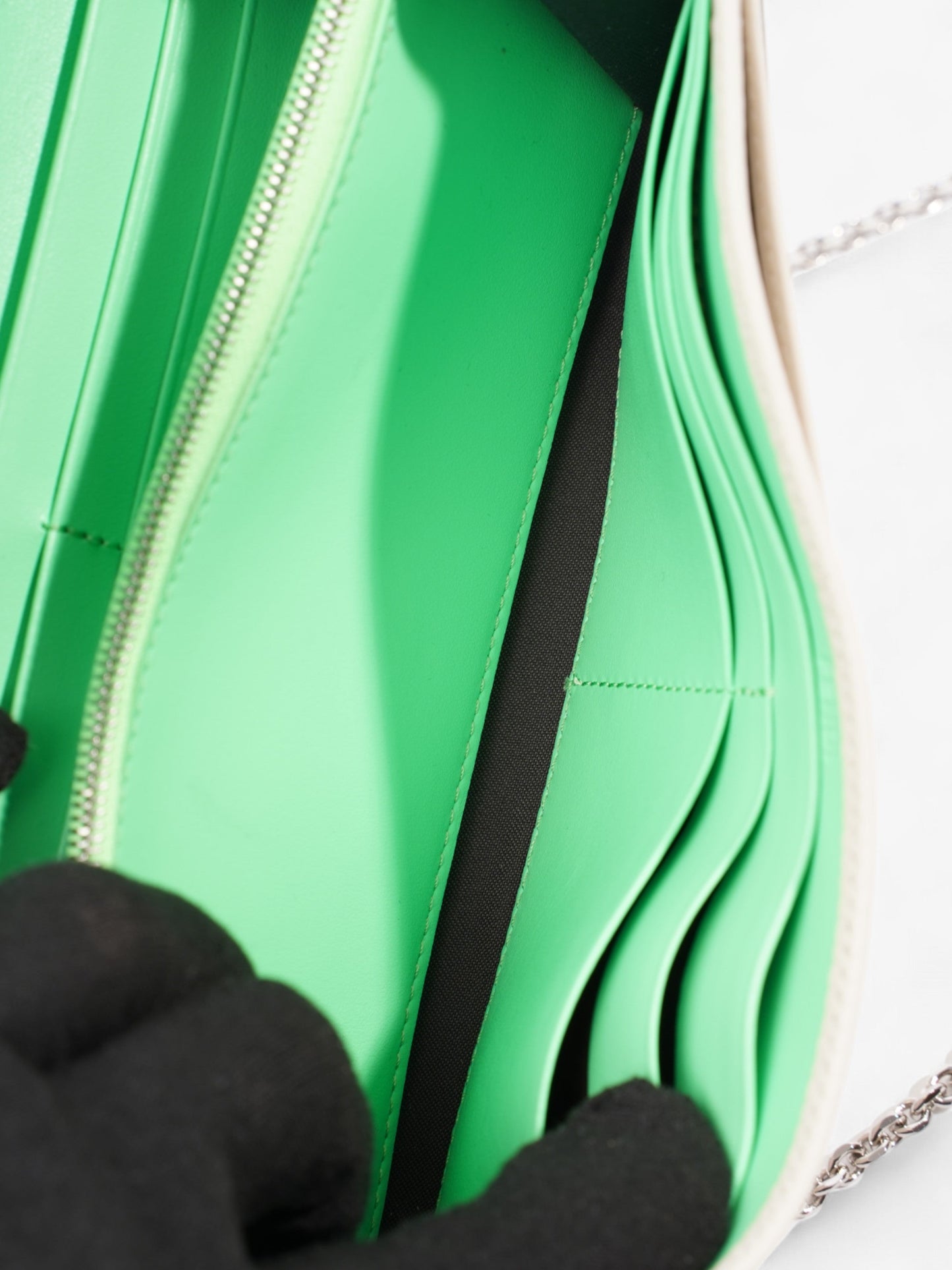 Fendi Continental Wallet on Chain Edamame / Latte Leather