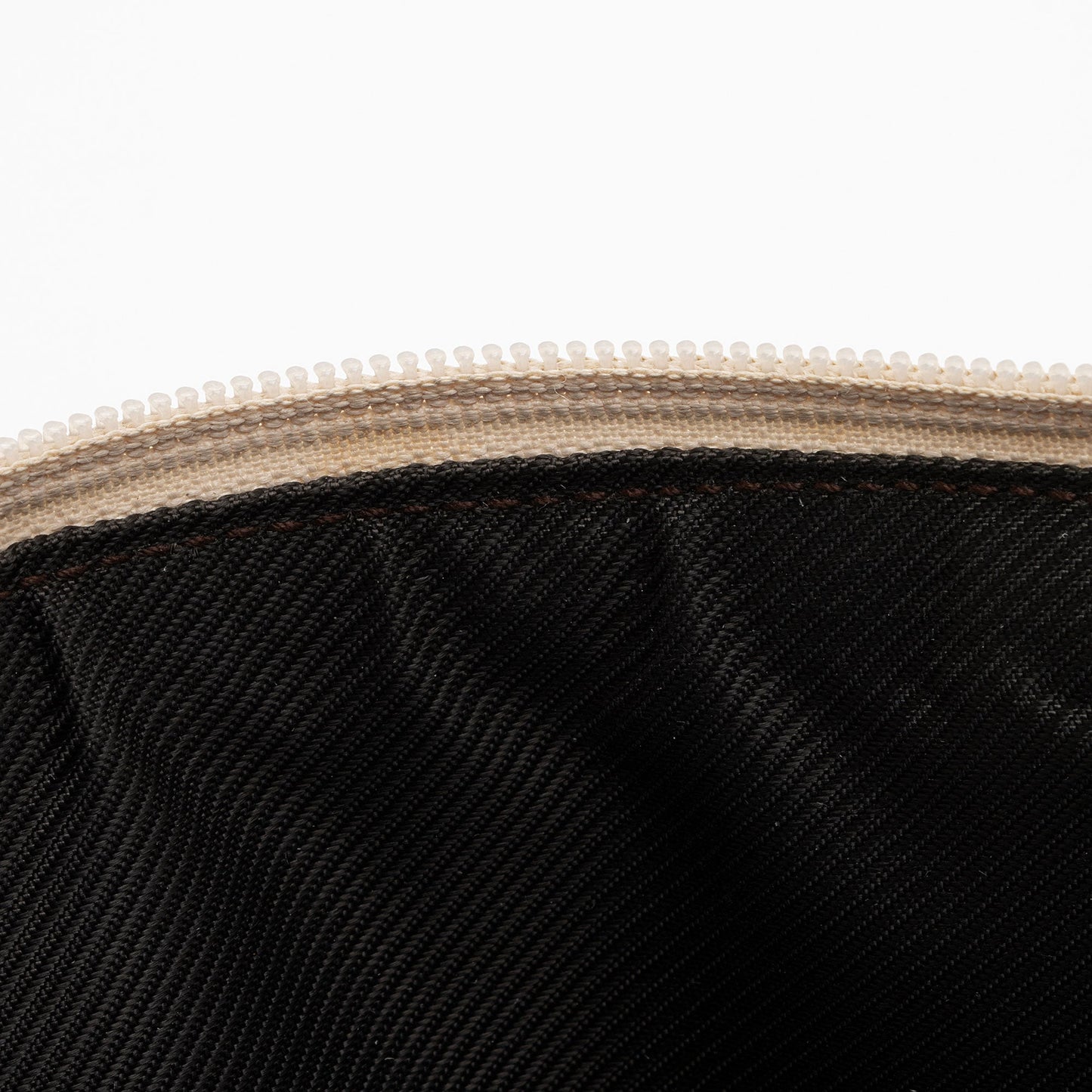 Gucci GG Canvas Abbey D Ring Pochette (SHF-1r8ajC)