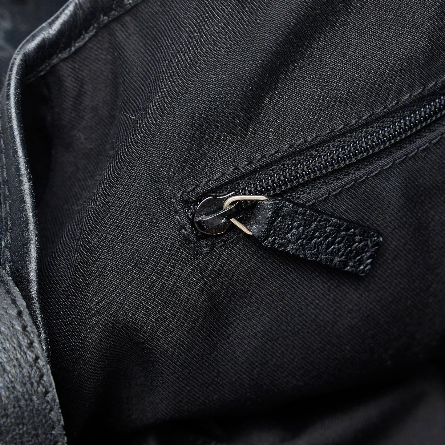 Gucci GG Canvas Abbey D-Ring Tote (SHG-4CzVWl)