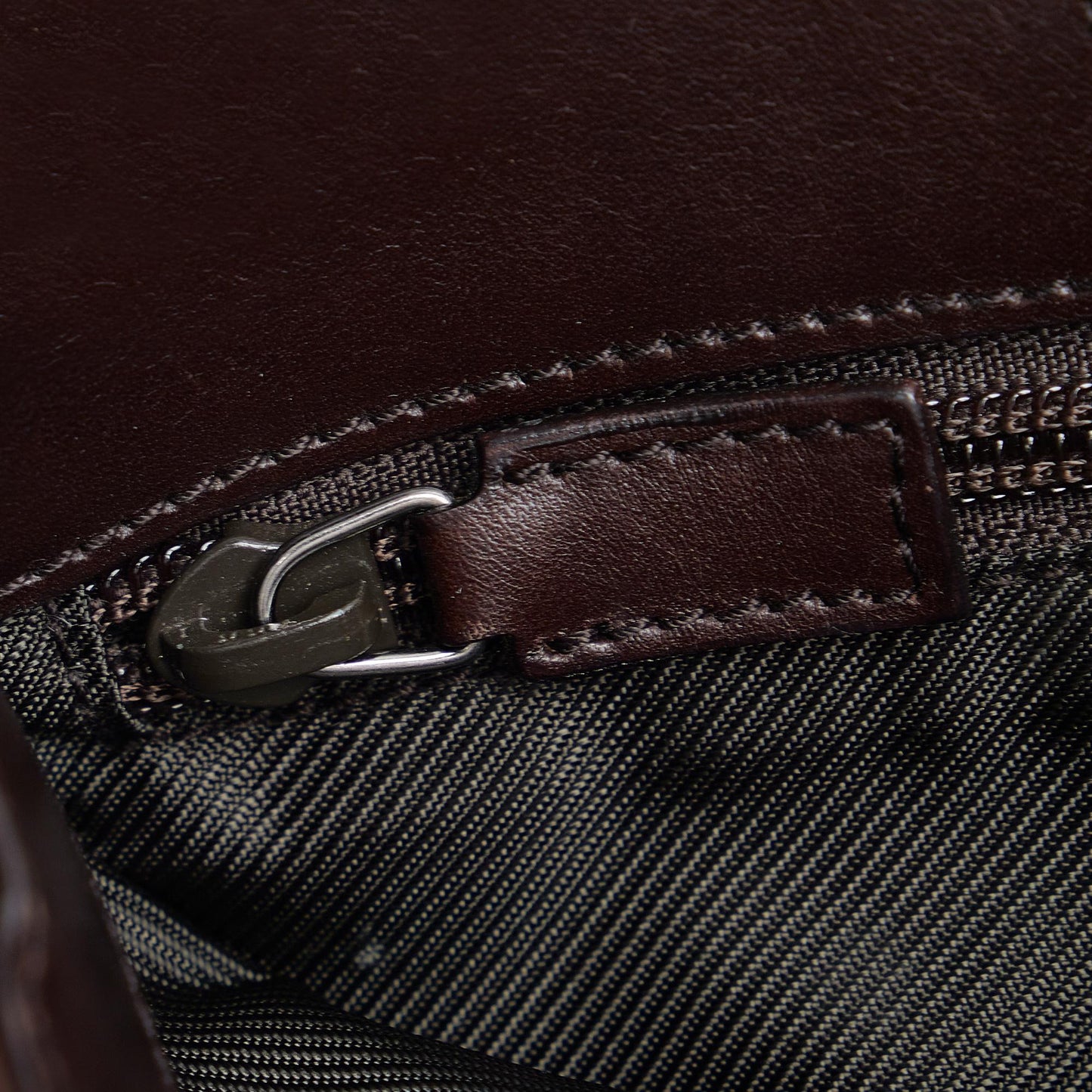 Gucci GG Canvas Crossbody Bag (SHG-Doon0V)