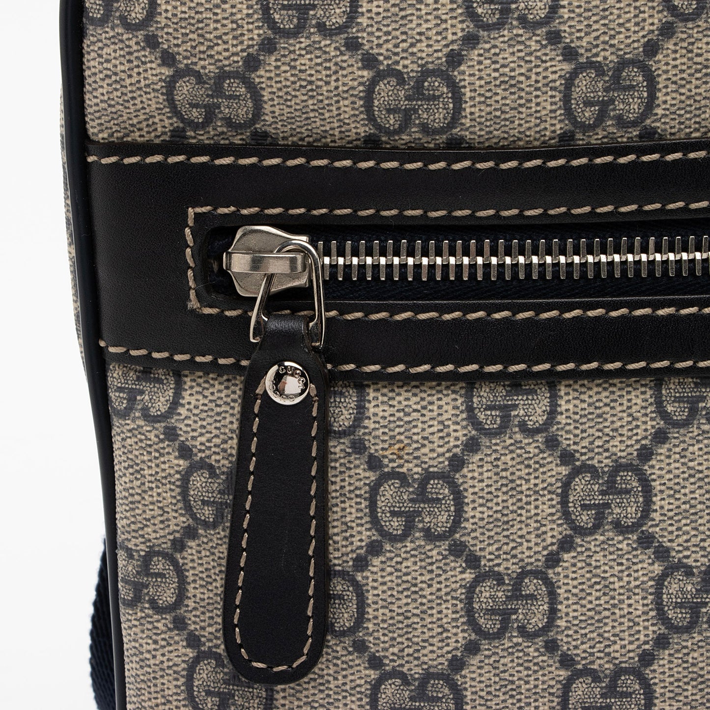 Gucci GG Canvas Flat Messenger Bag (SHF-KV7N6r)