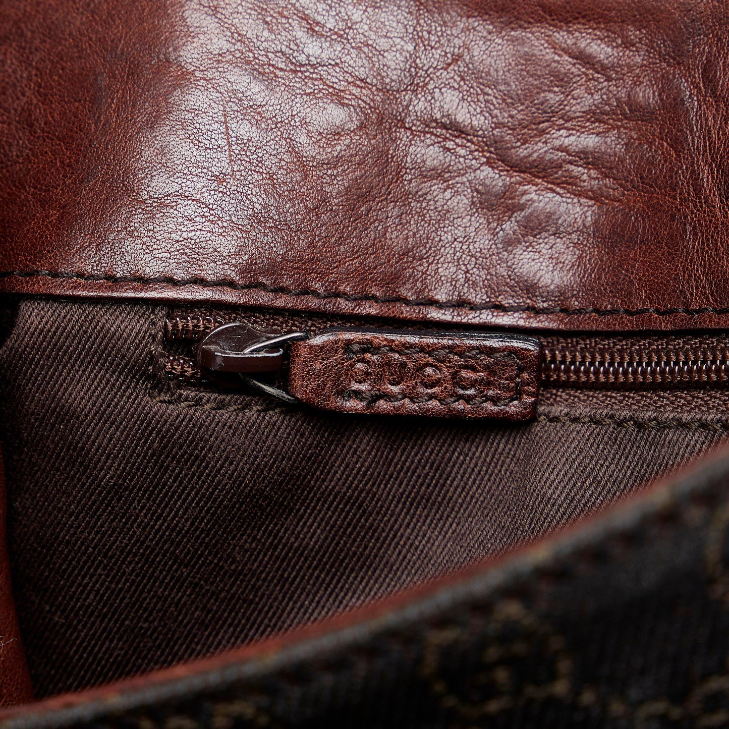 Gucci GG Canvas Horsebit Shoulder Bag (SHG-LWBer5)