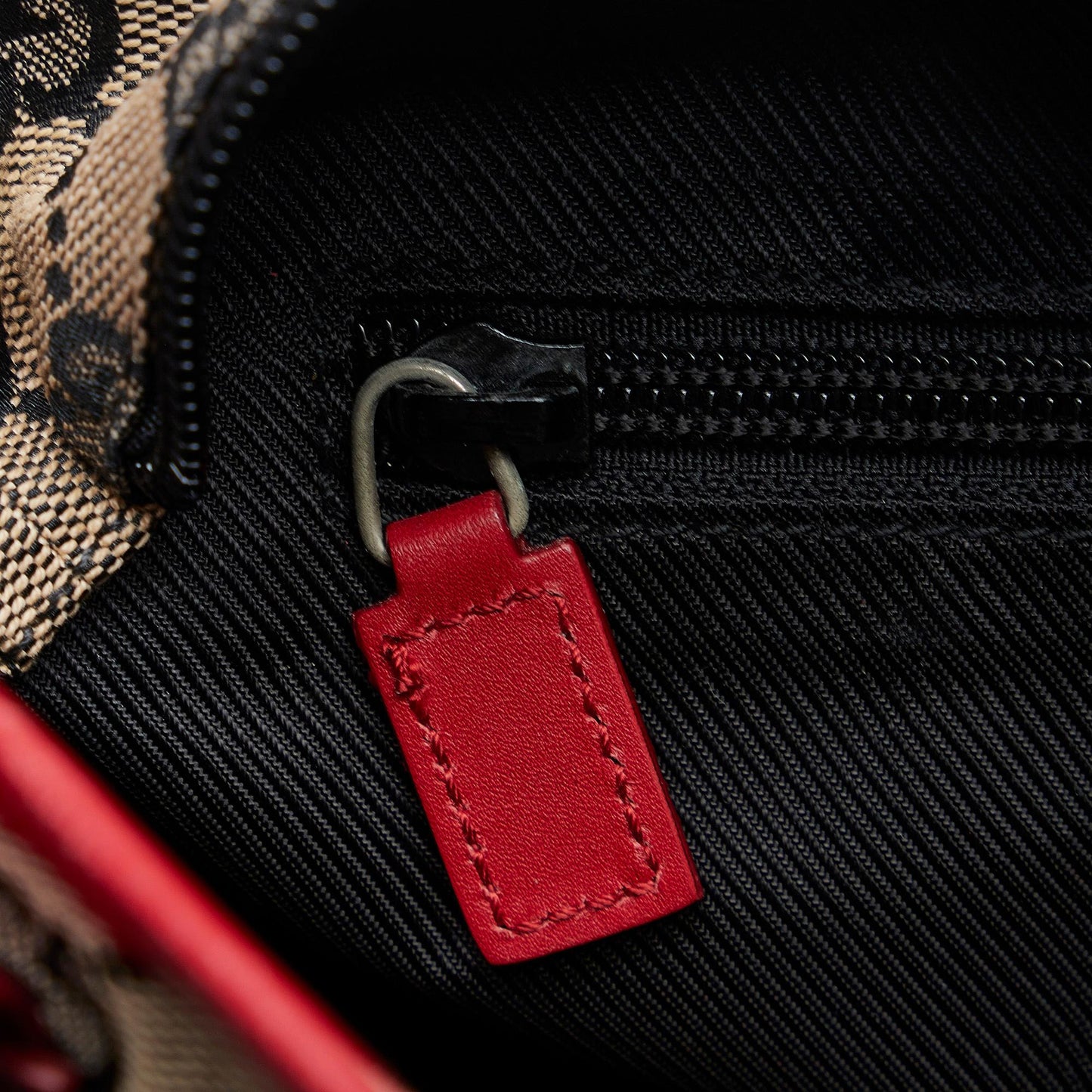 Gucci GG Canvas Tote (SHG-QDQOlm)