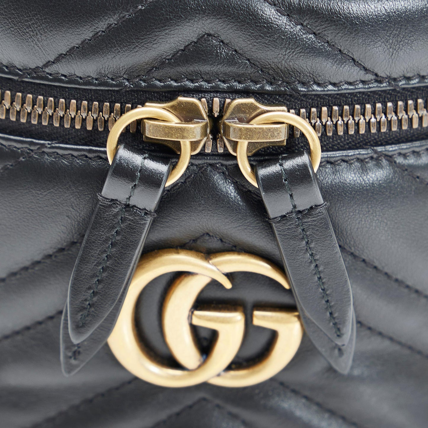 Gucci GG Marmont Round Backpack (SHG-IpUEXE)