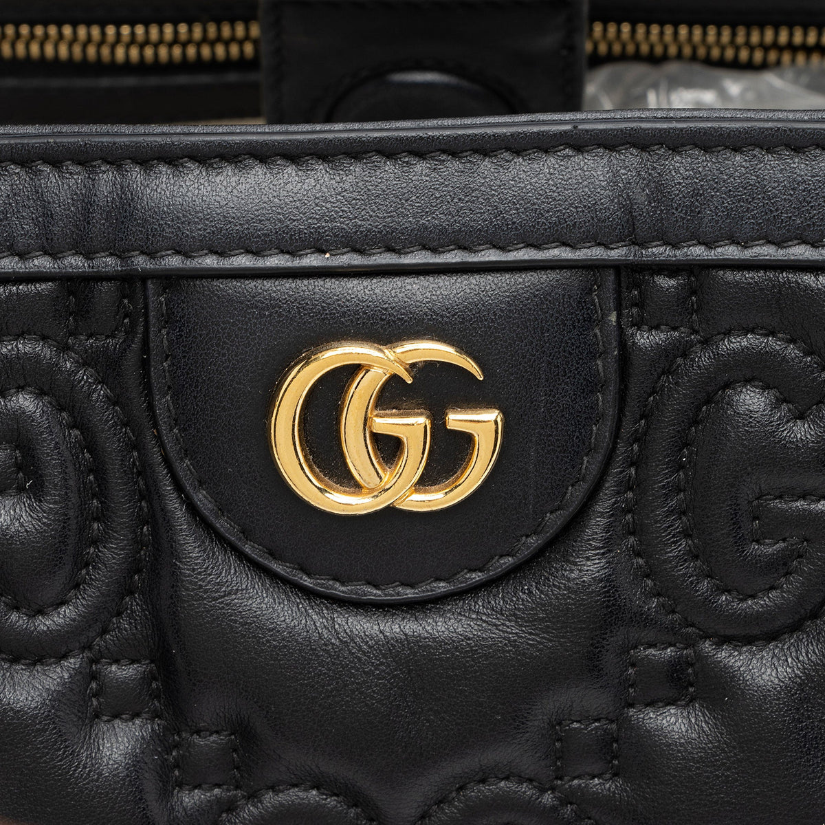Gucci Jumbo GG Matelasse Medium Tote (SHF-GyLDDY)