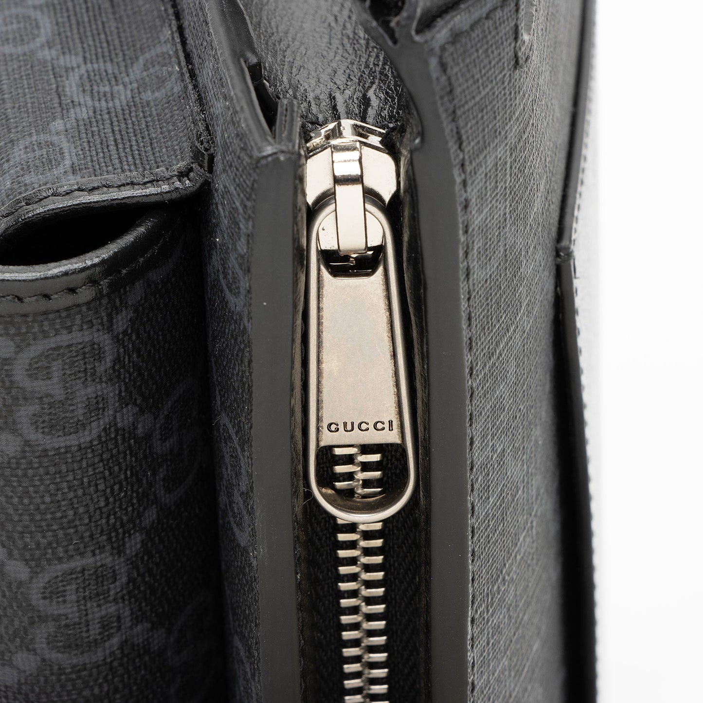 Gucci GG Supreme Flap Pocket Belt Bag