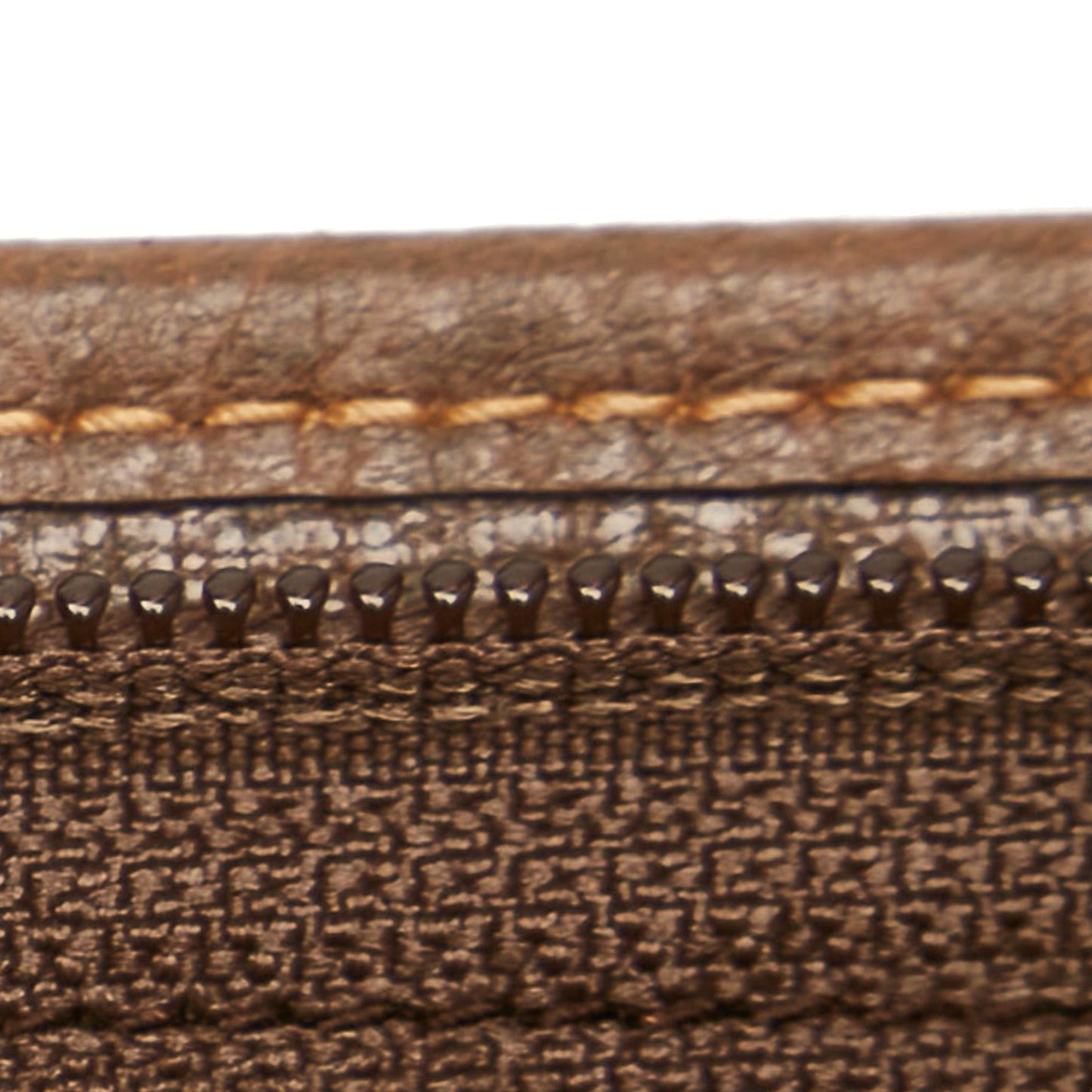 Gucci GG Supreme Clutch Bag (SHG-32201)