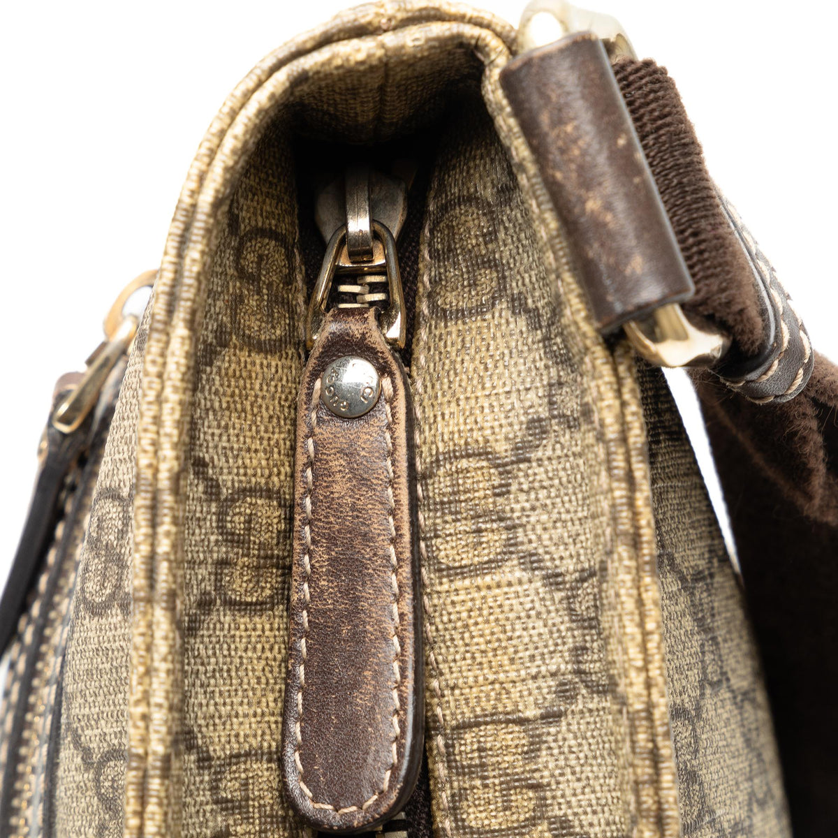 Gucci GG Supreme Crossbody Bag (SHG-kb0kJX)