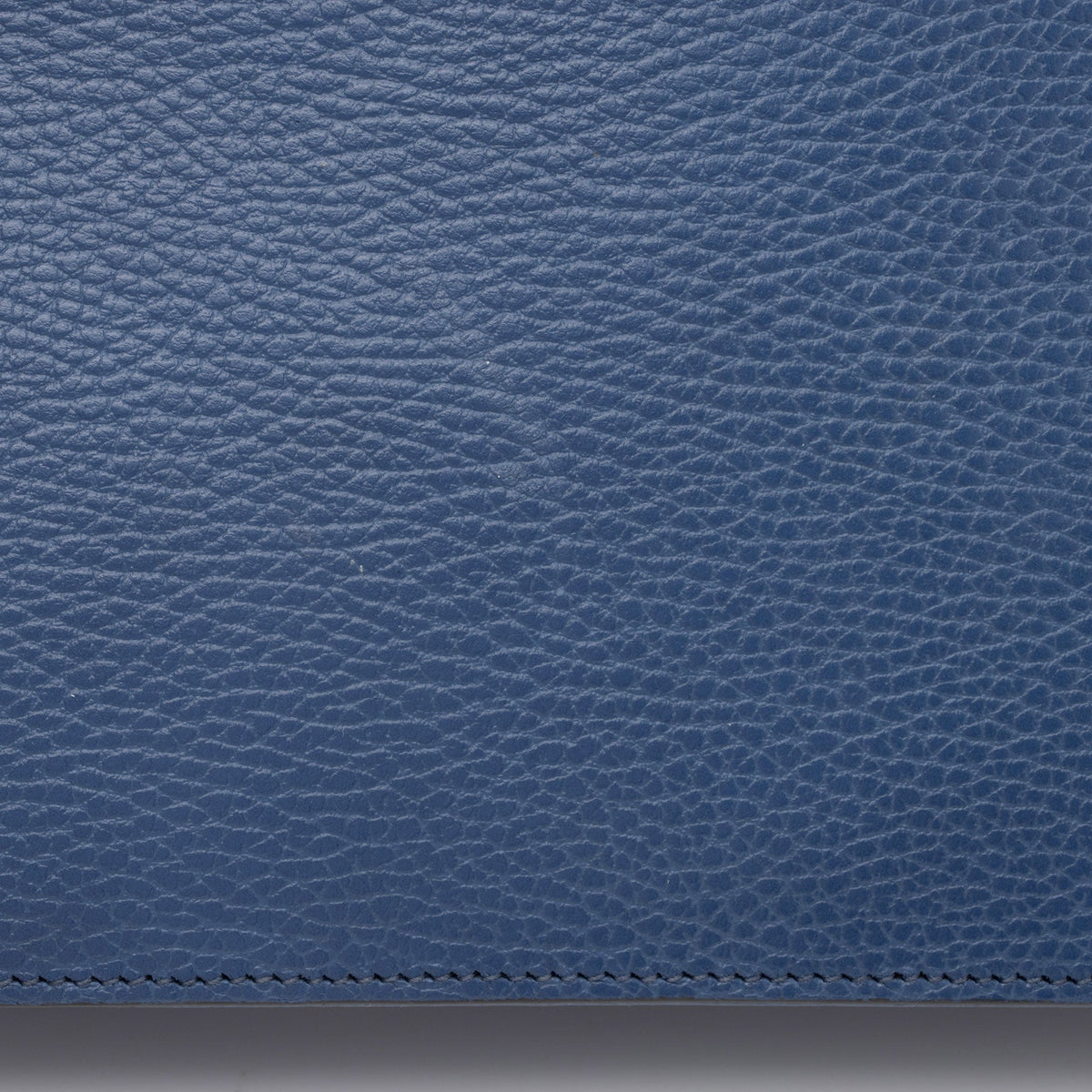 Gucci Leather Interlocking G Medium Shoulder Bag (SHF-zDeXwf)