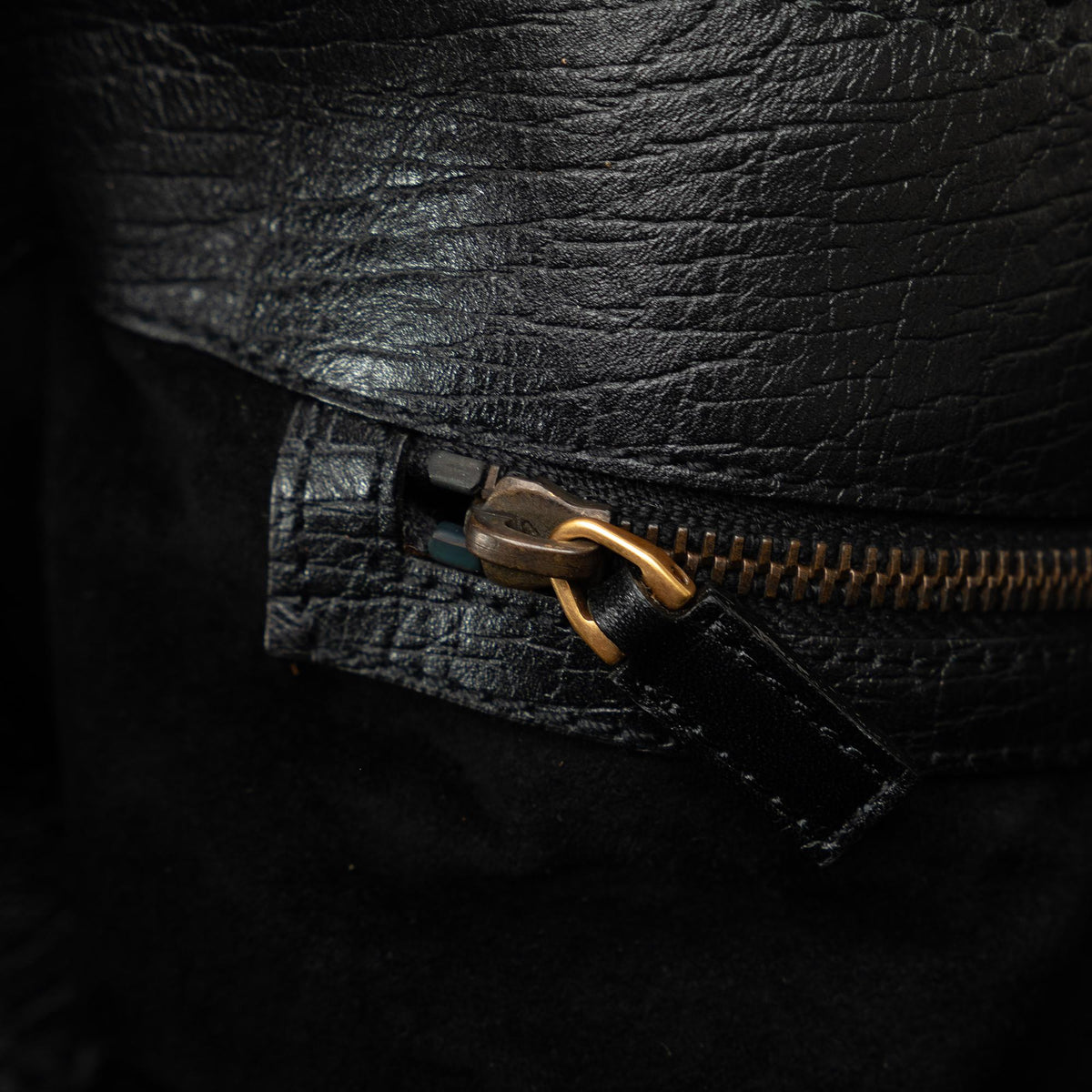 Gucci Leather Horsebit Hobo (SHG-RQo3jb)