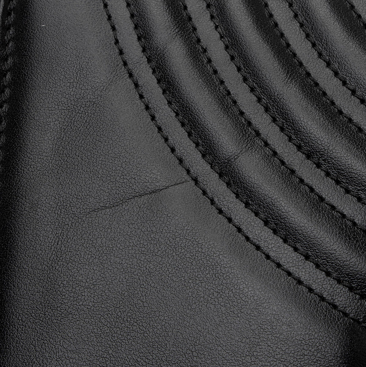 Gucci Matelasse Leather GG Marmont Small Flap Bag (SHF-lcLQ2a)