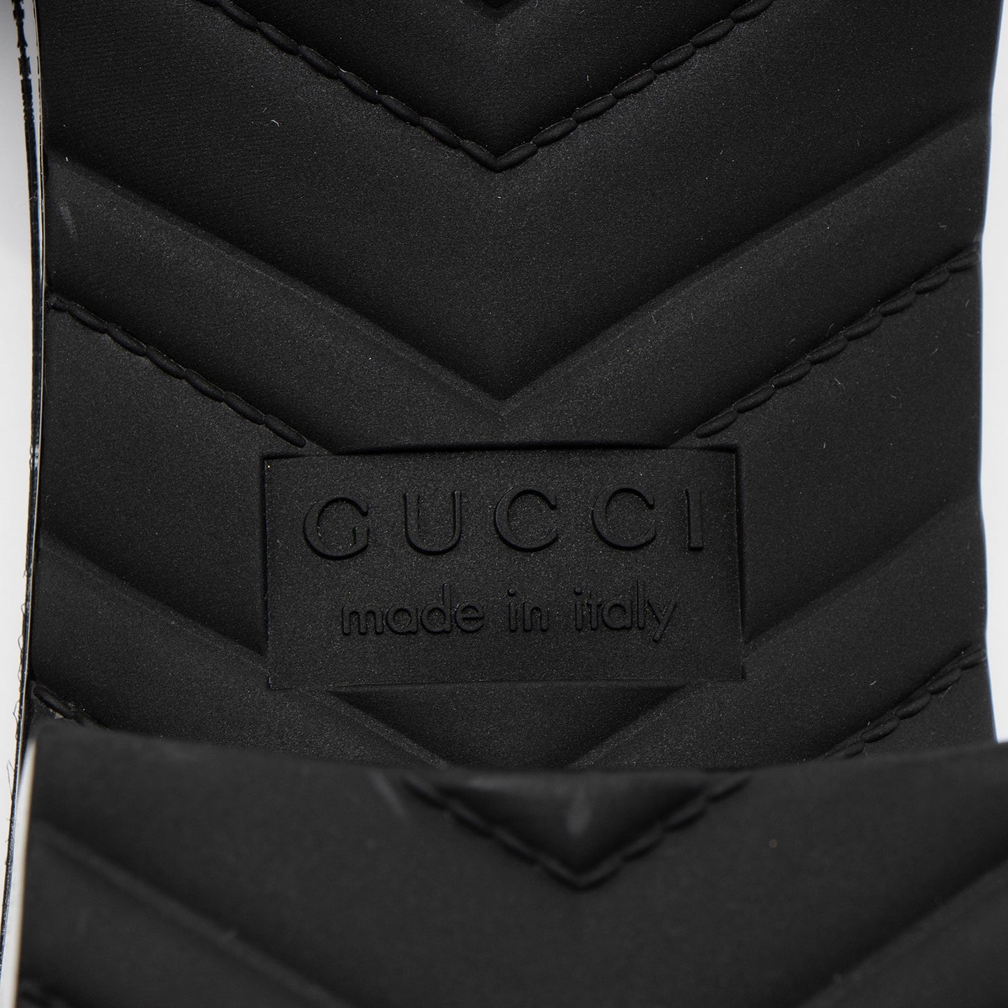 Gucci Rubber Slide Sandals - Size 9 / 39