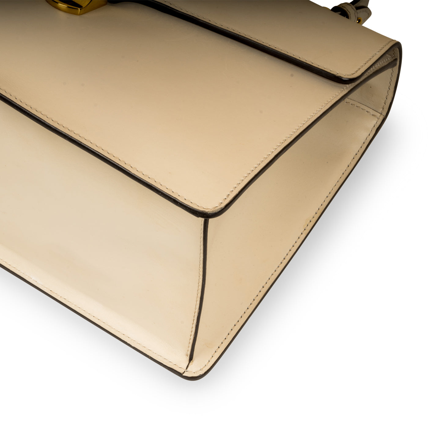 Gucci Sylvie Medium Top Handle