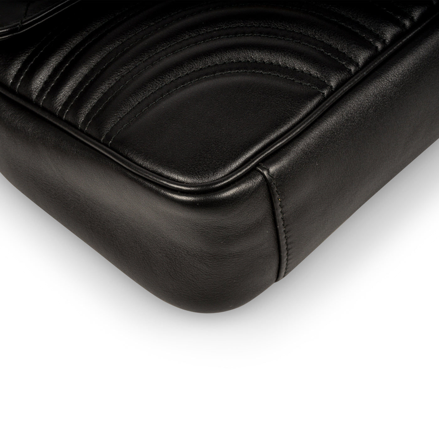 Gucci GG Marmont Medium Matelass�