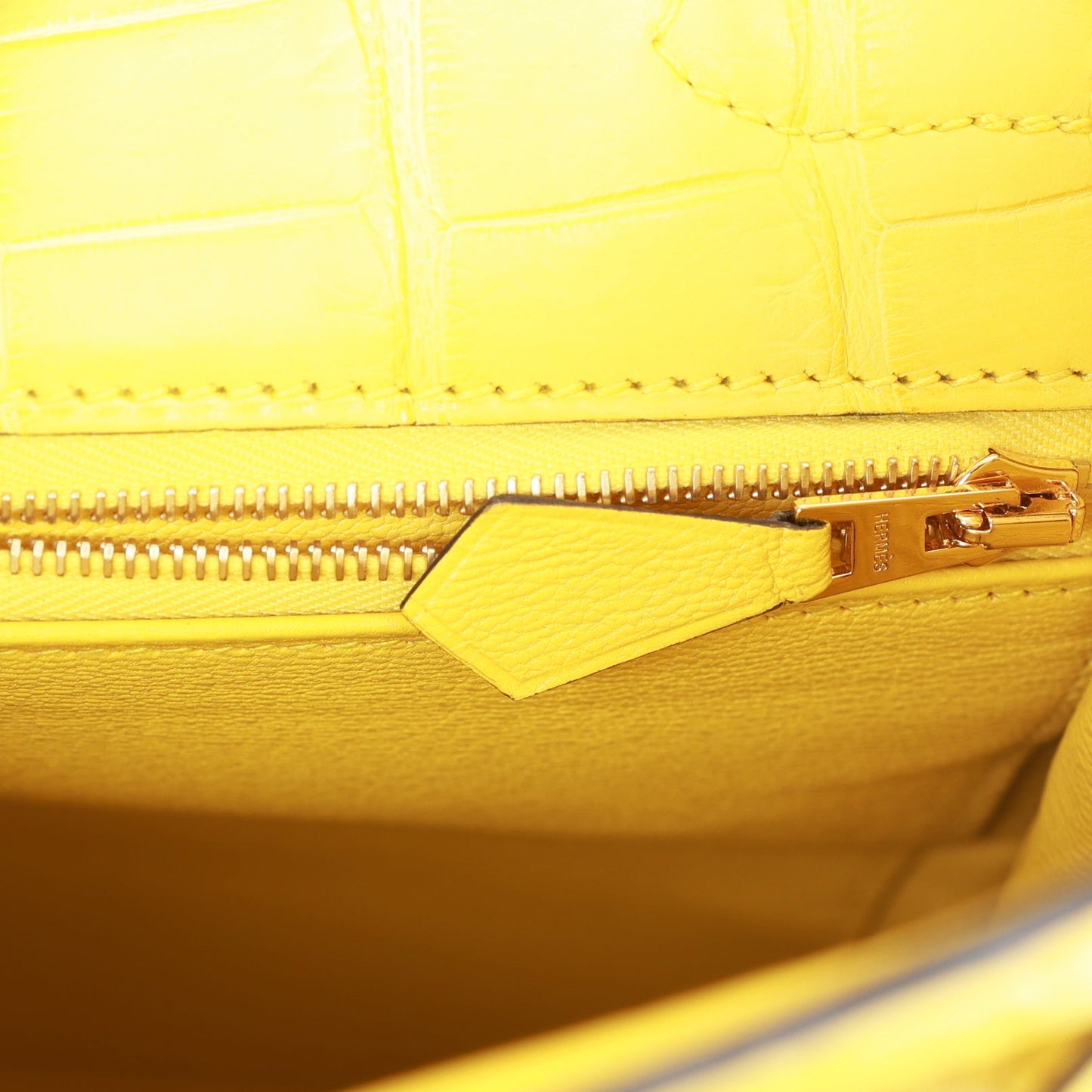 Hermes Special Order Kelly 32 Retourne Mimosa Matte Alligator Gold Hardware