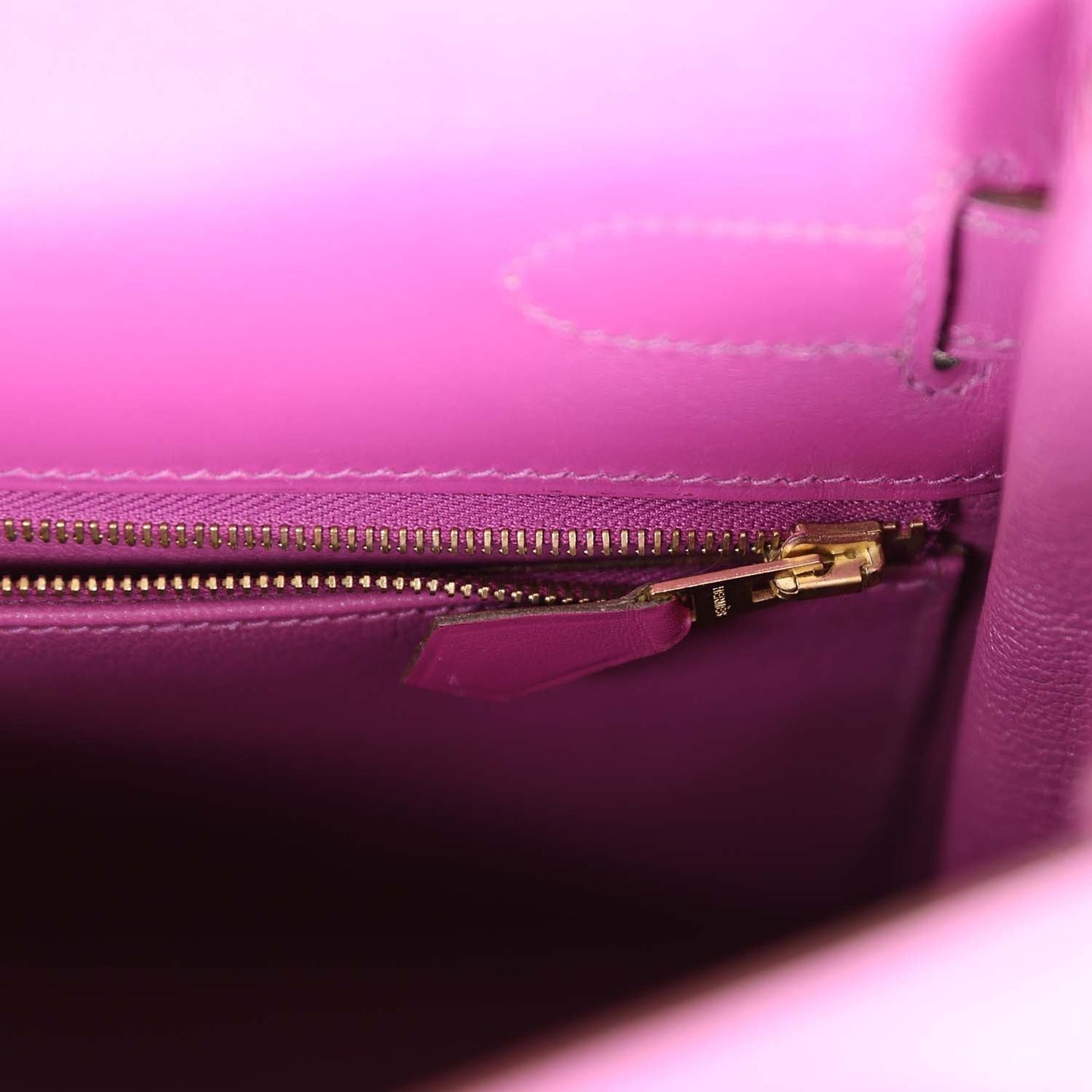 Hermes Kelly 32 Retourne Vibrato Cyclamen Box Gold Hardware