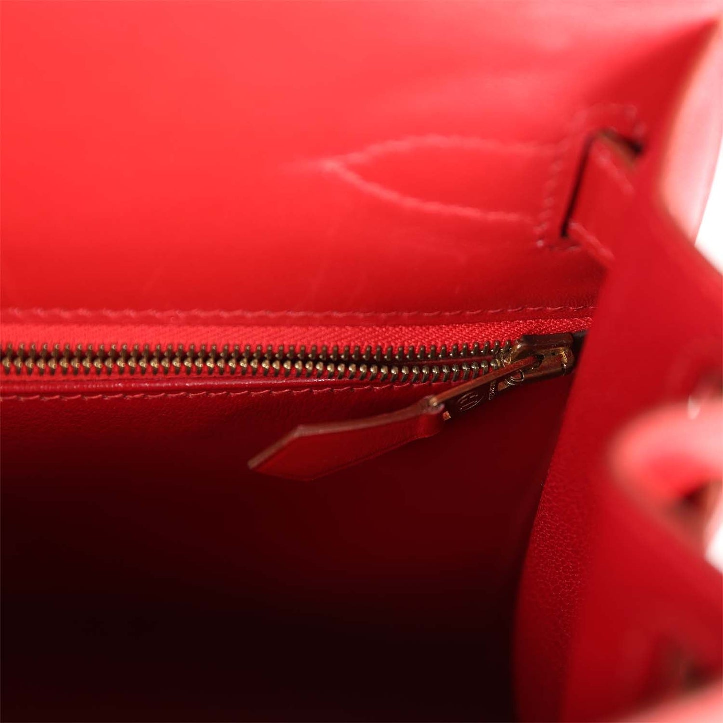 Hermes Kelly 28 Sellier Rouge Vif Box Gold Hardware