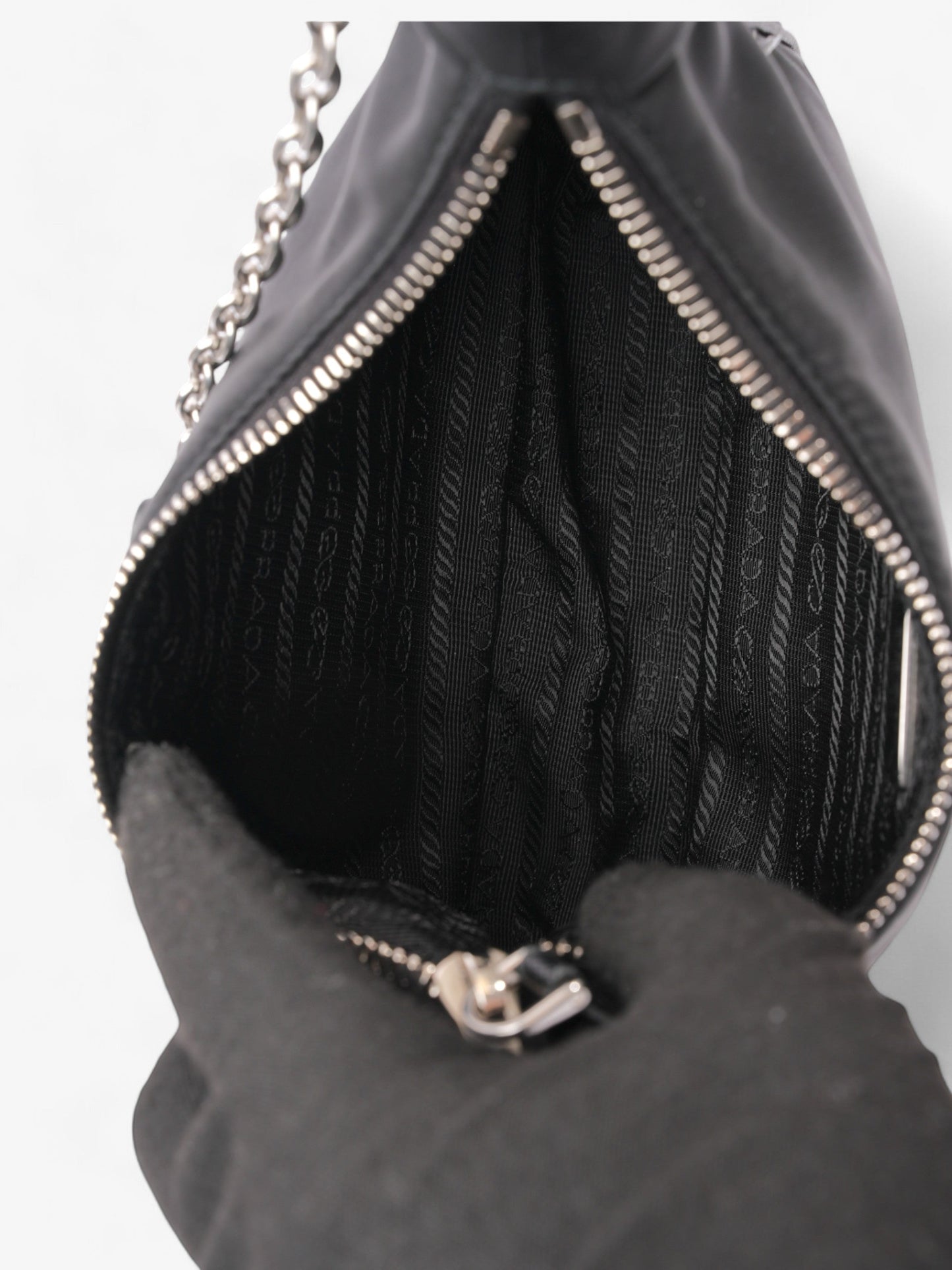 Prada Re-Edition 2005 Black Nylon