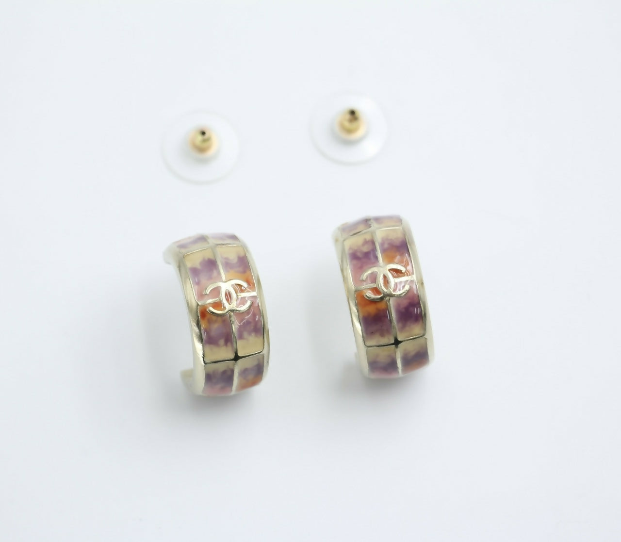 Chanel 16C Metal Purple Gradient Curved Stud Earrings
