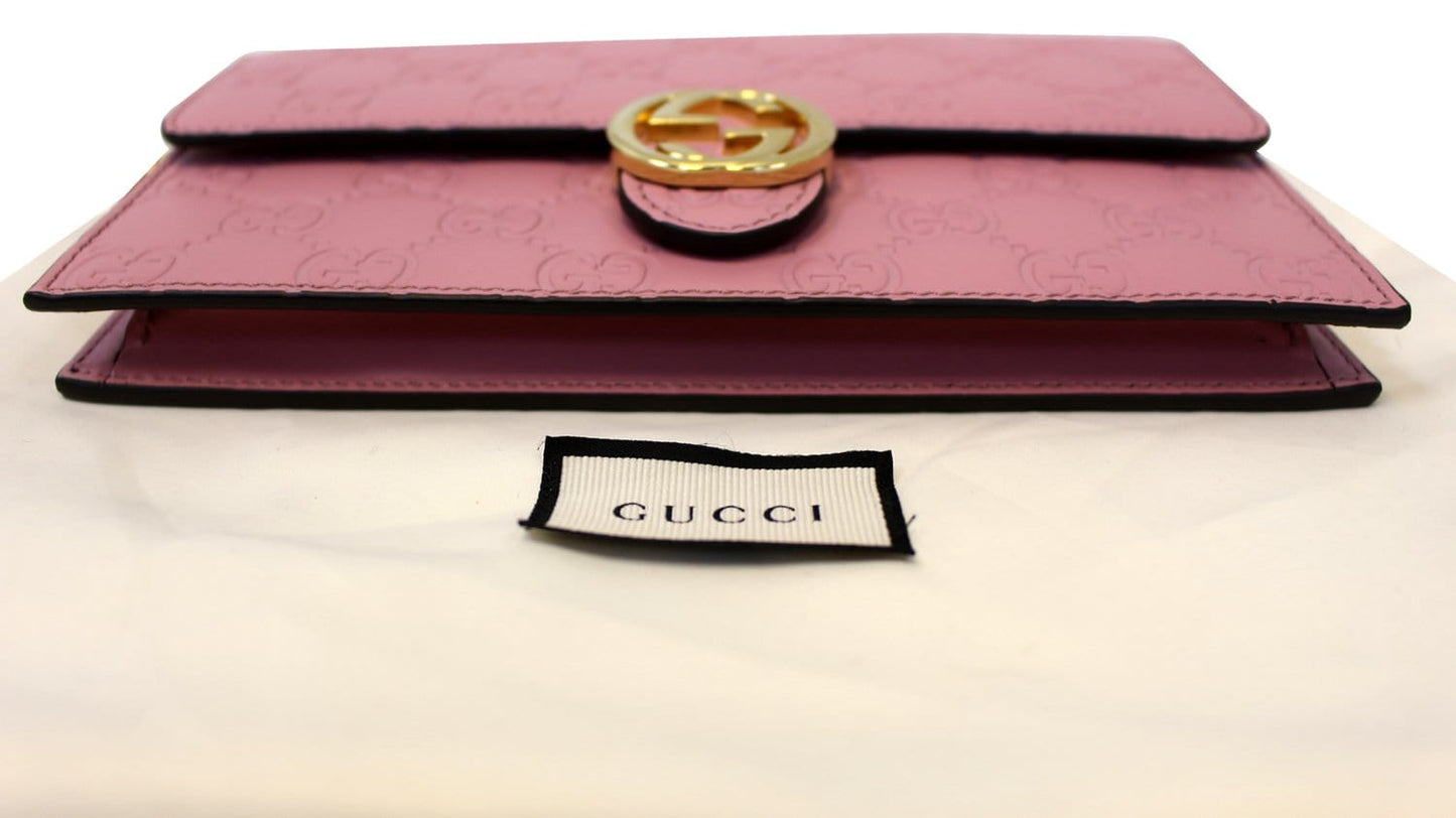 GUCCI Icon Gucci Signature Chain wallet Light Pink