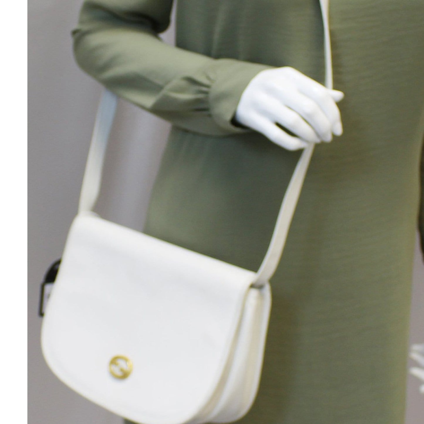 GUCCI Supreme White Flap Crossbody Bag Vintage