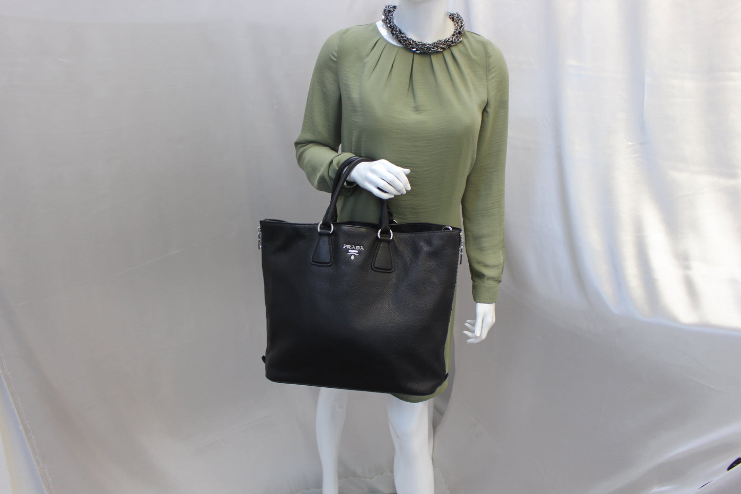 PRADA Black Leather Vitello Phenix Convertible Shopping Tote Bag