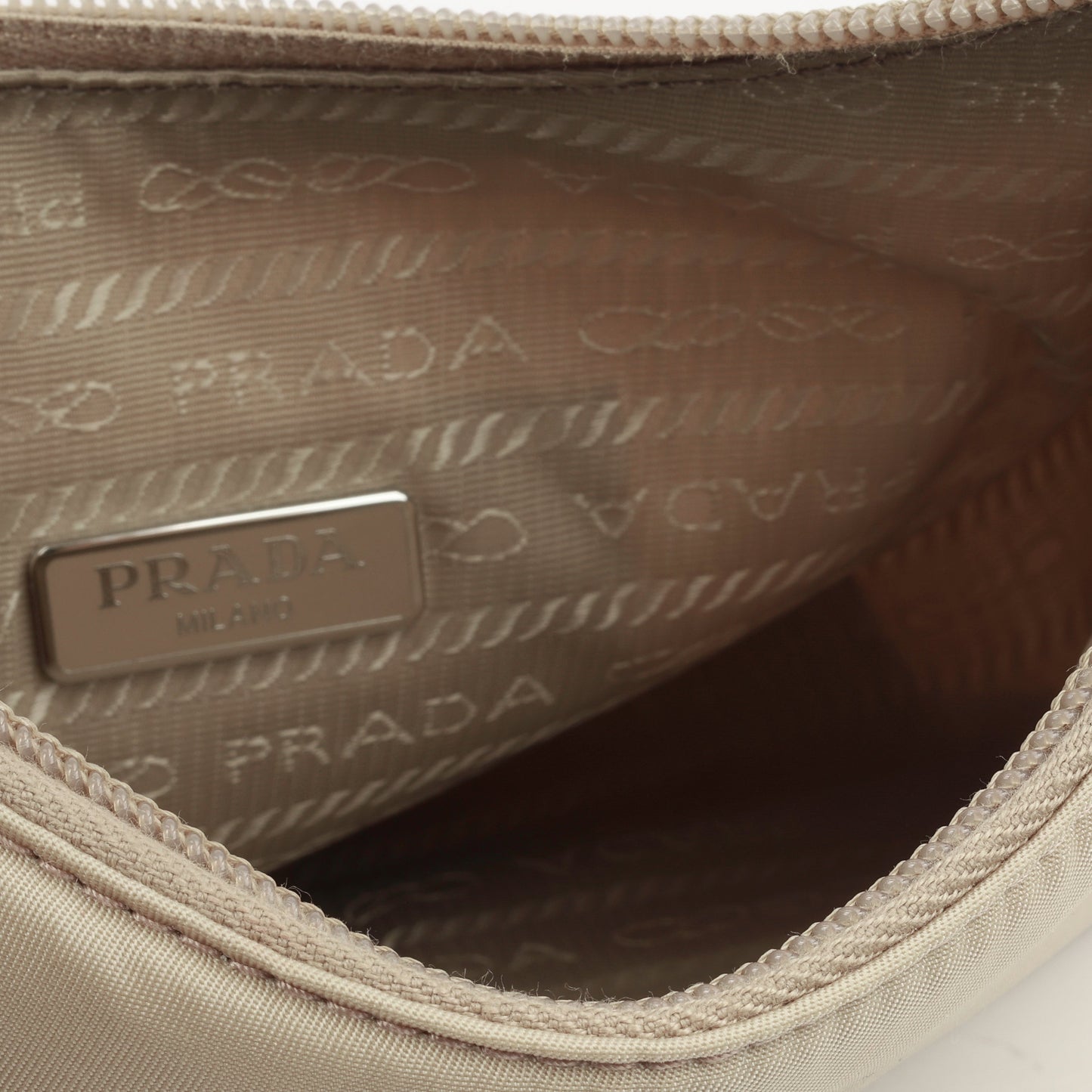 Prada Re-Edition 2000 - Beige