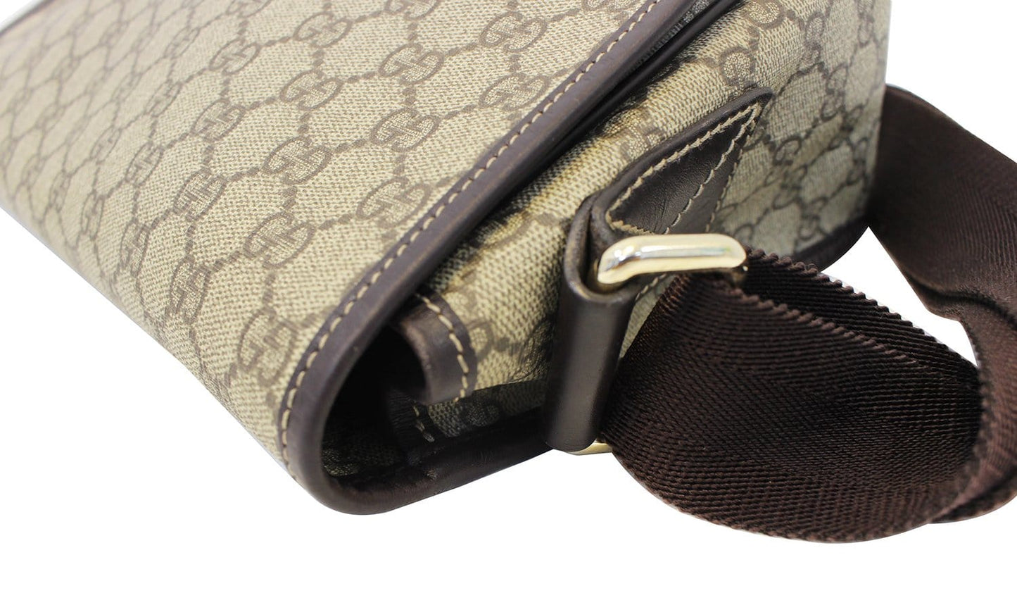 GUCCI GG Supreme Canvas Medium Messenger Bag