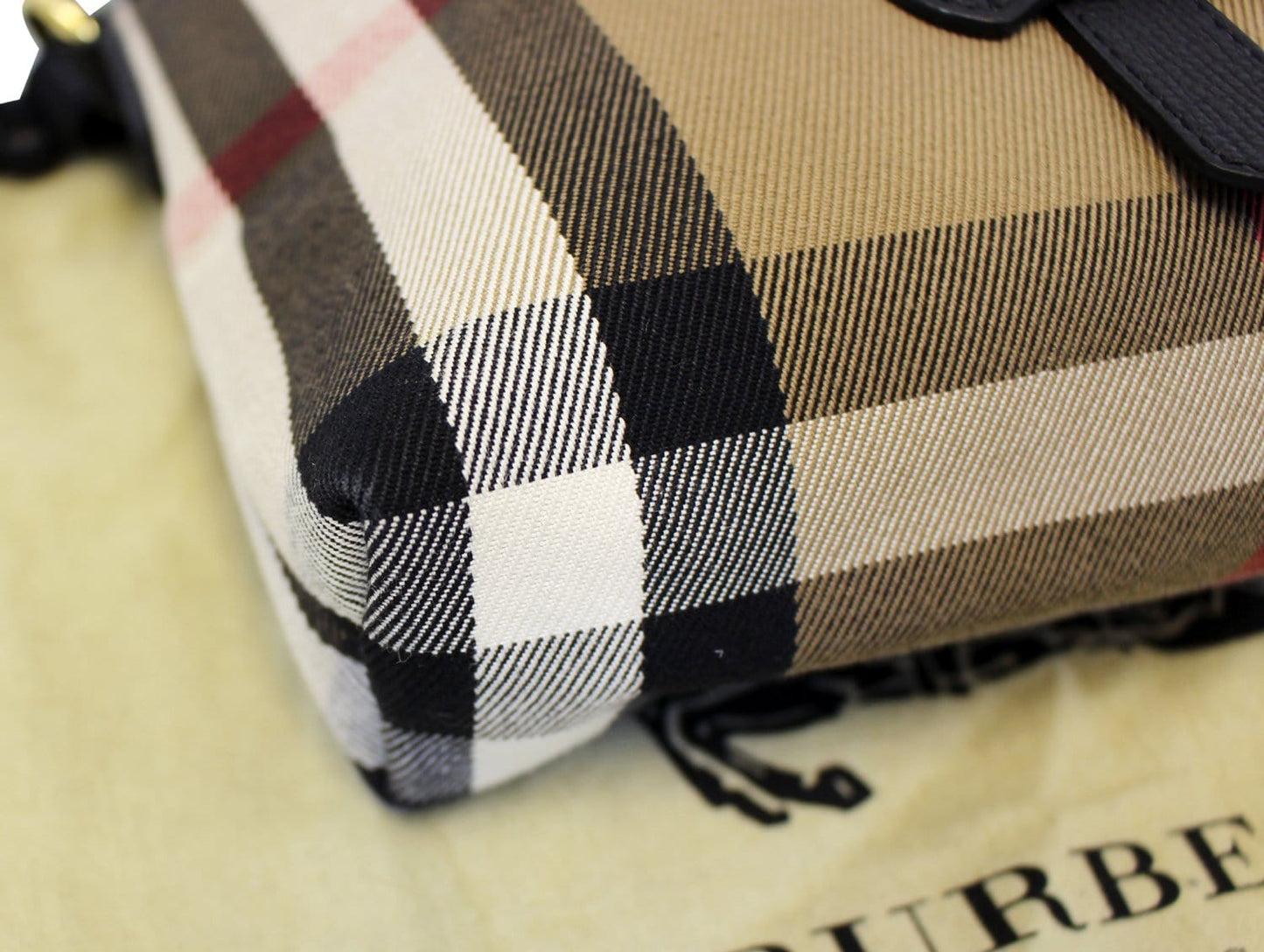 BURBERRY Black Leather House Check Horseshoe Milton Crossbody Bag
