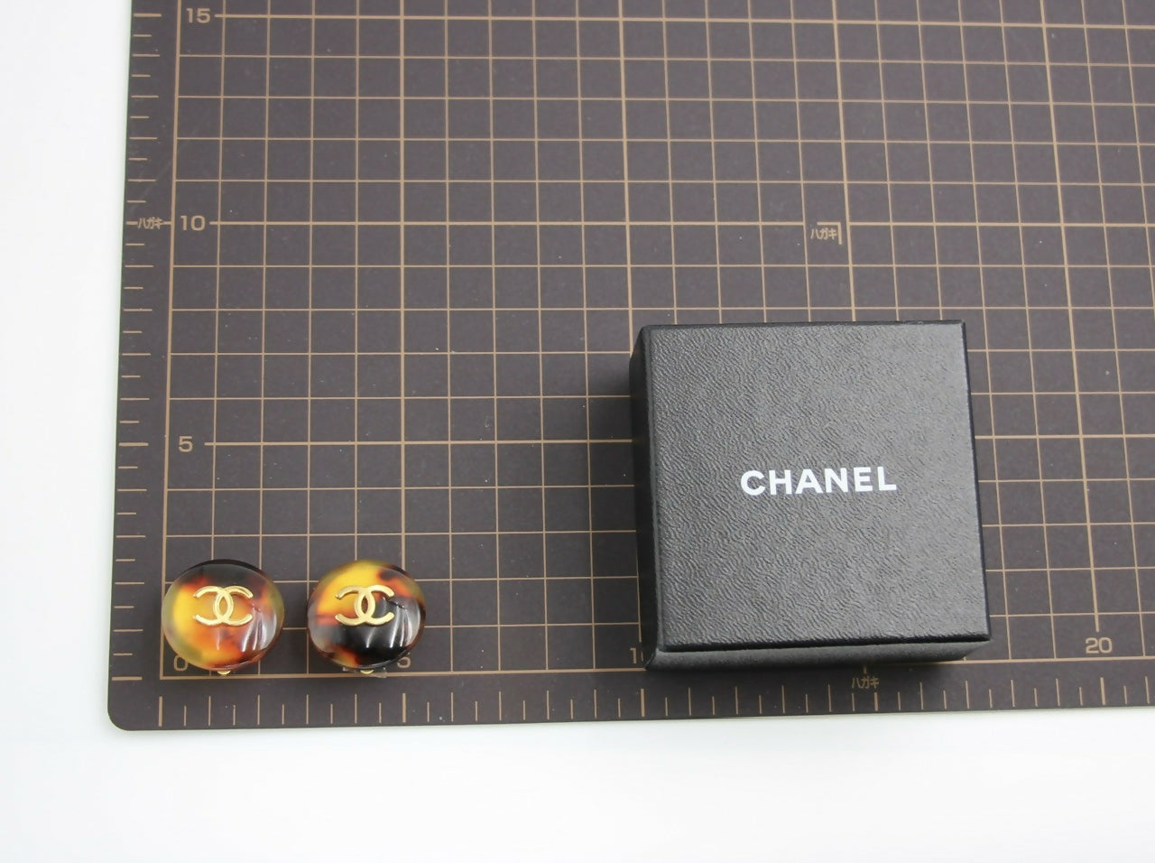 Chanel Vintage 97P Tortoise Shell Round Earrings