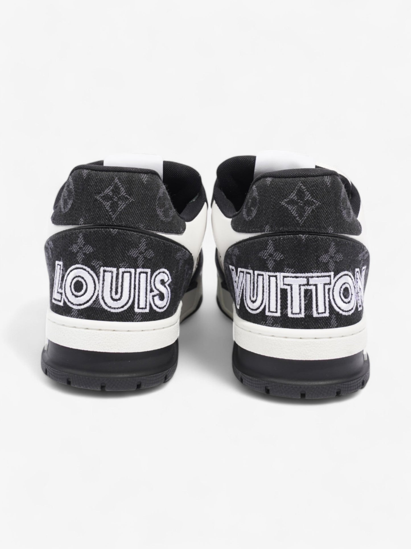 Louis Vuitton LV Trainer Sneakers White / Black Leather EU 43.5 UK 9.5