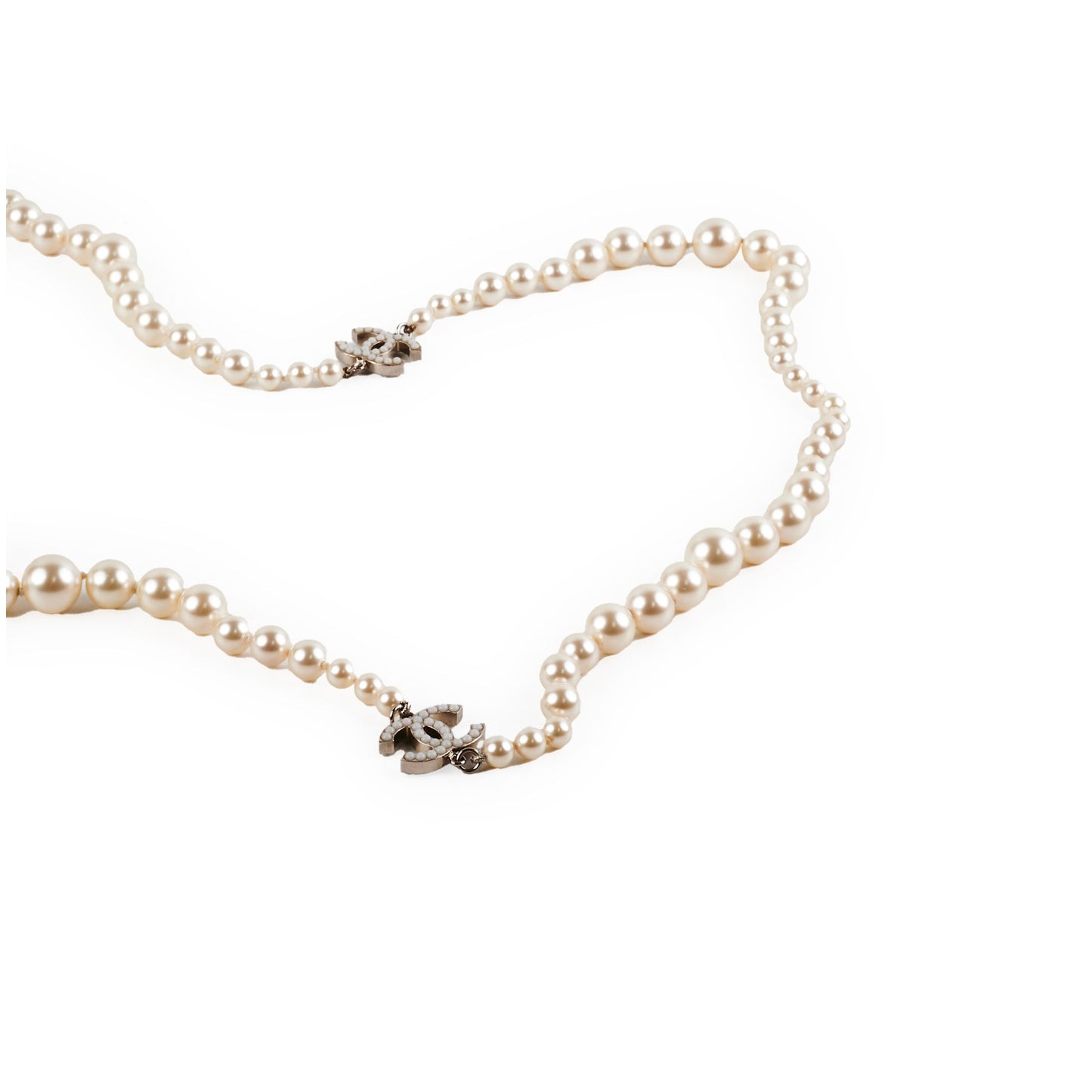 Chanel CC Logo Pearl Necklace