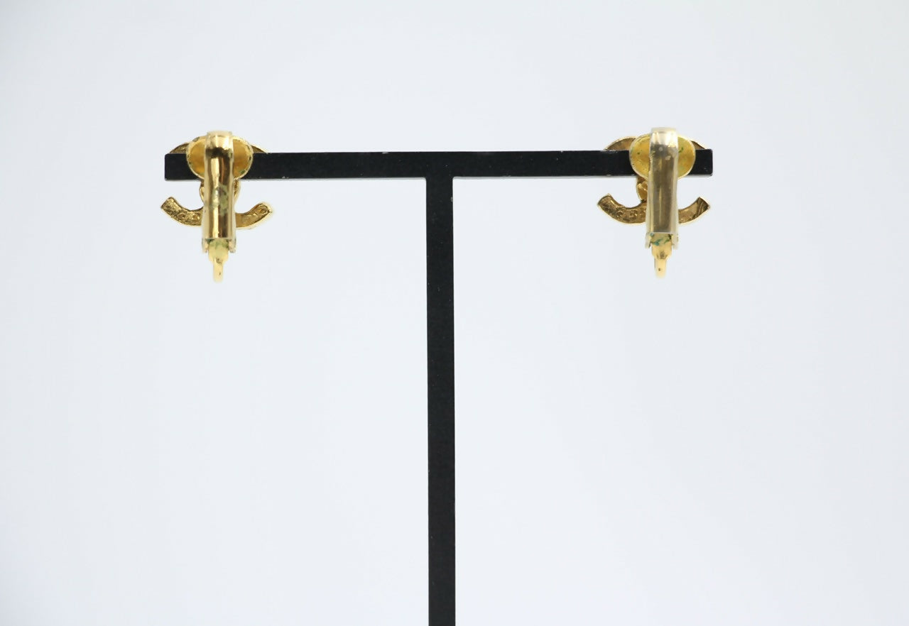 Chanel Vintage 1971-80 Gold-plated Curved Buckle CC Clip-on Earrings