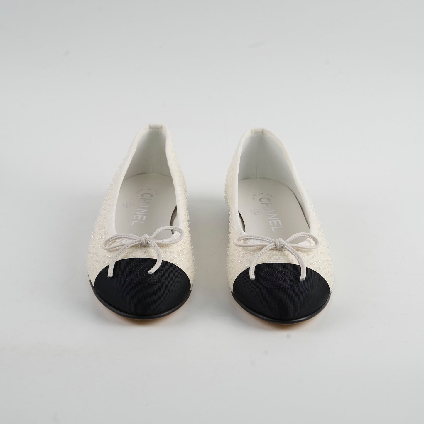 Chanel Ballet Flats Size 35.5 White/Black