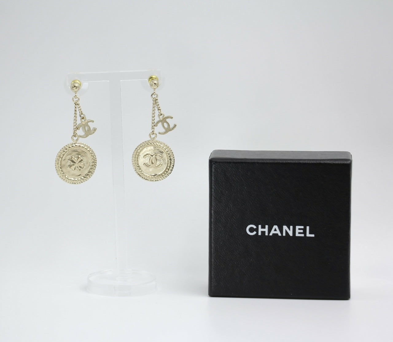 Chanel B15V Metal Silver Four-Leaf and Clover Coin Stud Earrings