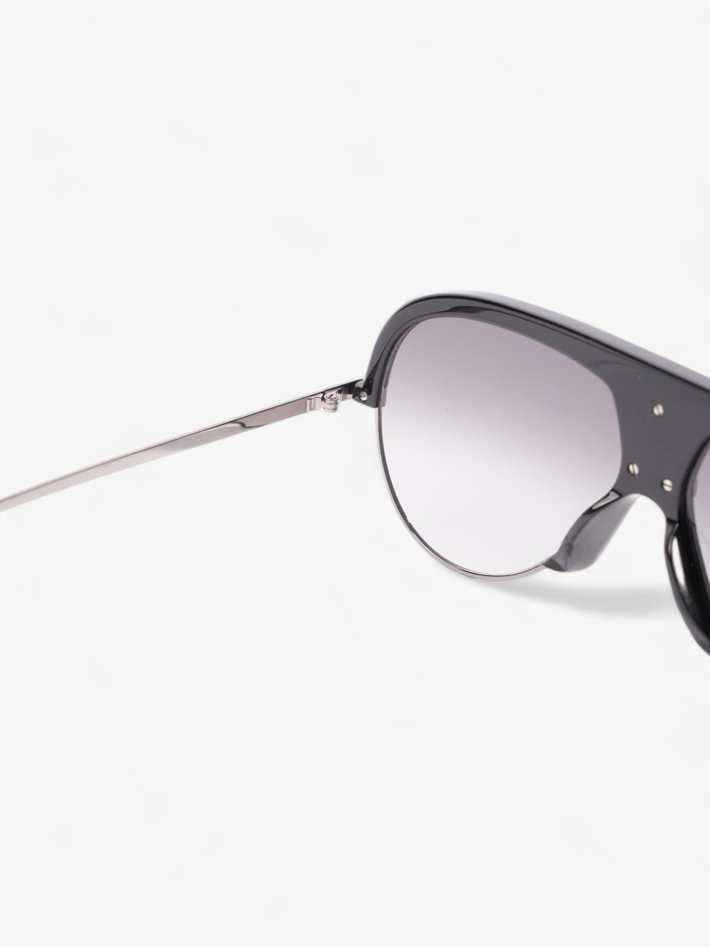 Gucci Navigator Sunglasses Black Acetate 145mm