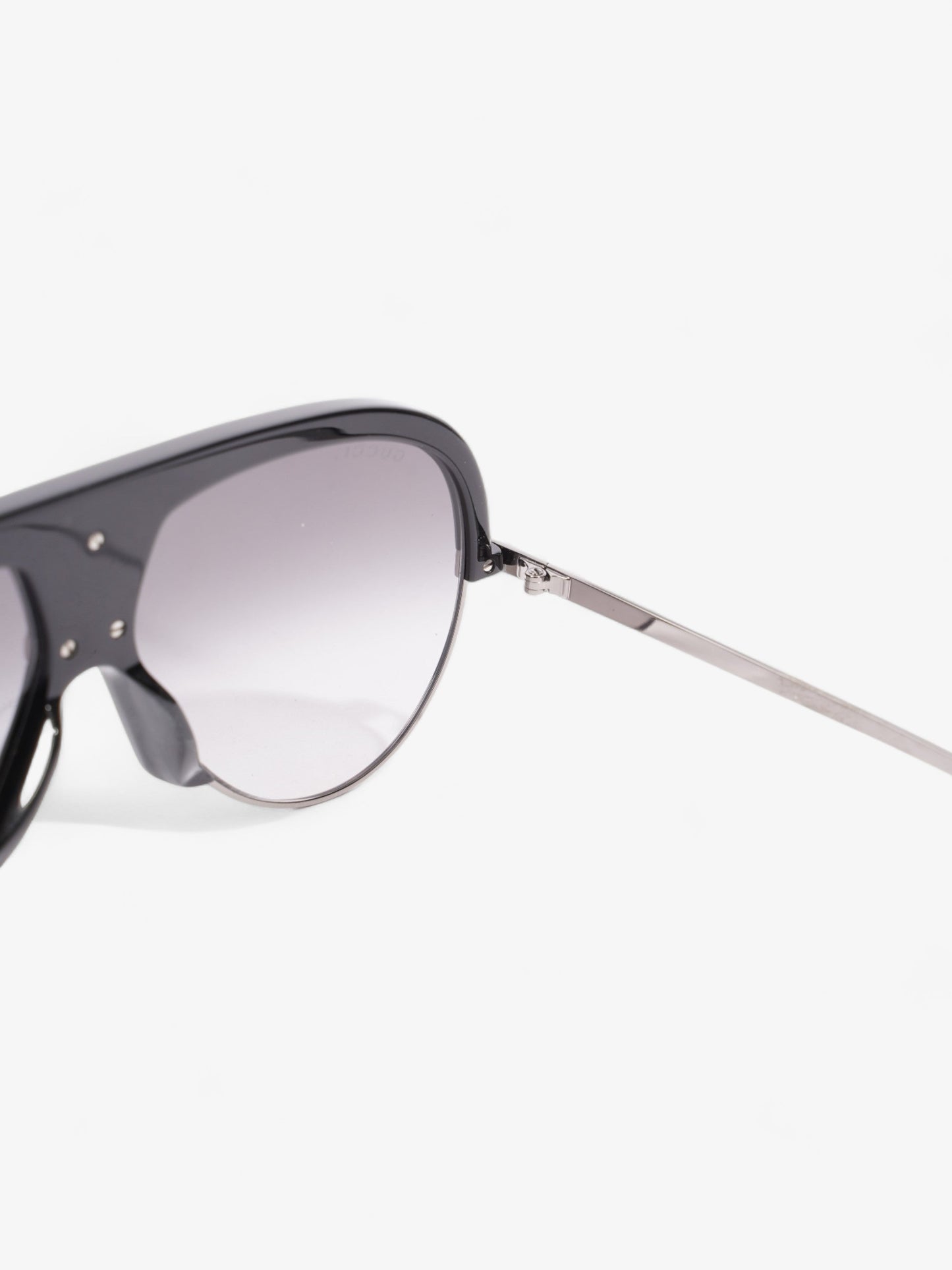Gucci Navigator Sunglasses Black Acetate 145mm