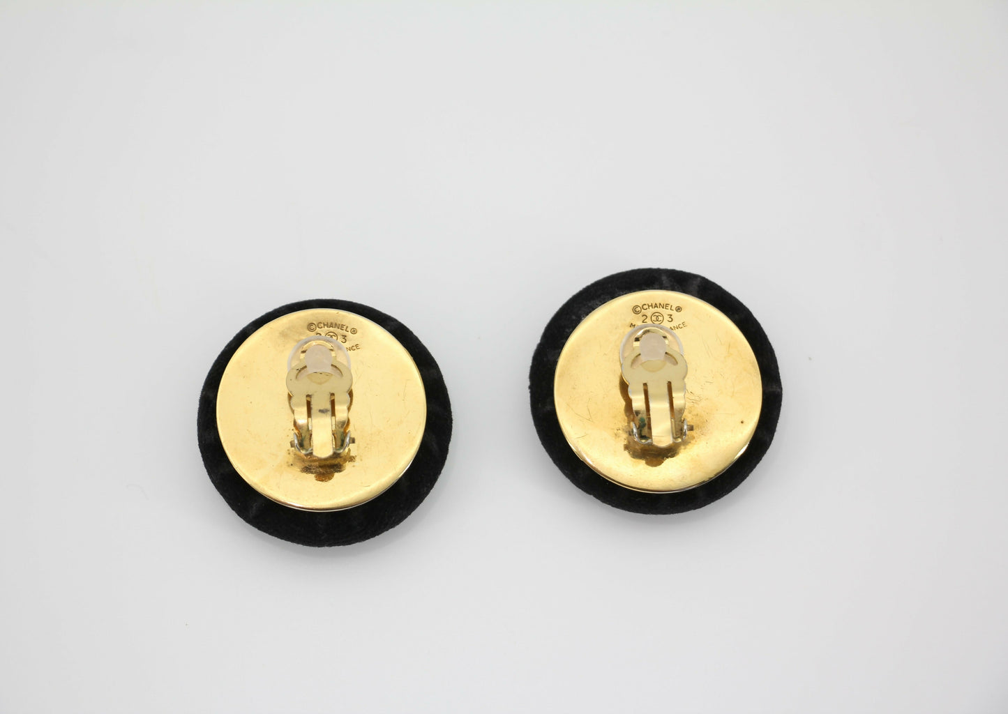 Chanel Vintage 1986-92 Black Velvet Round Clip-on Earrings