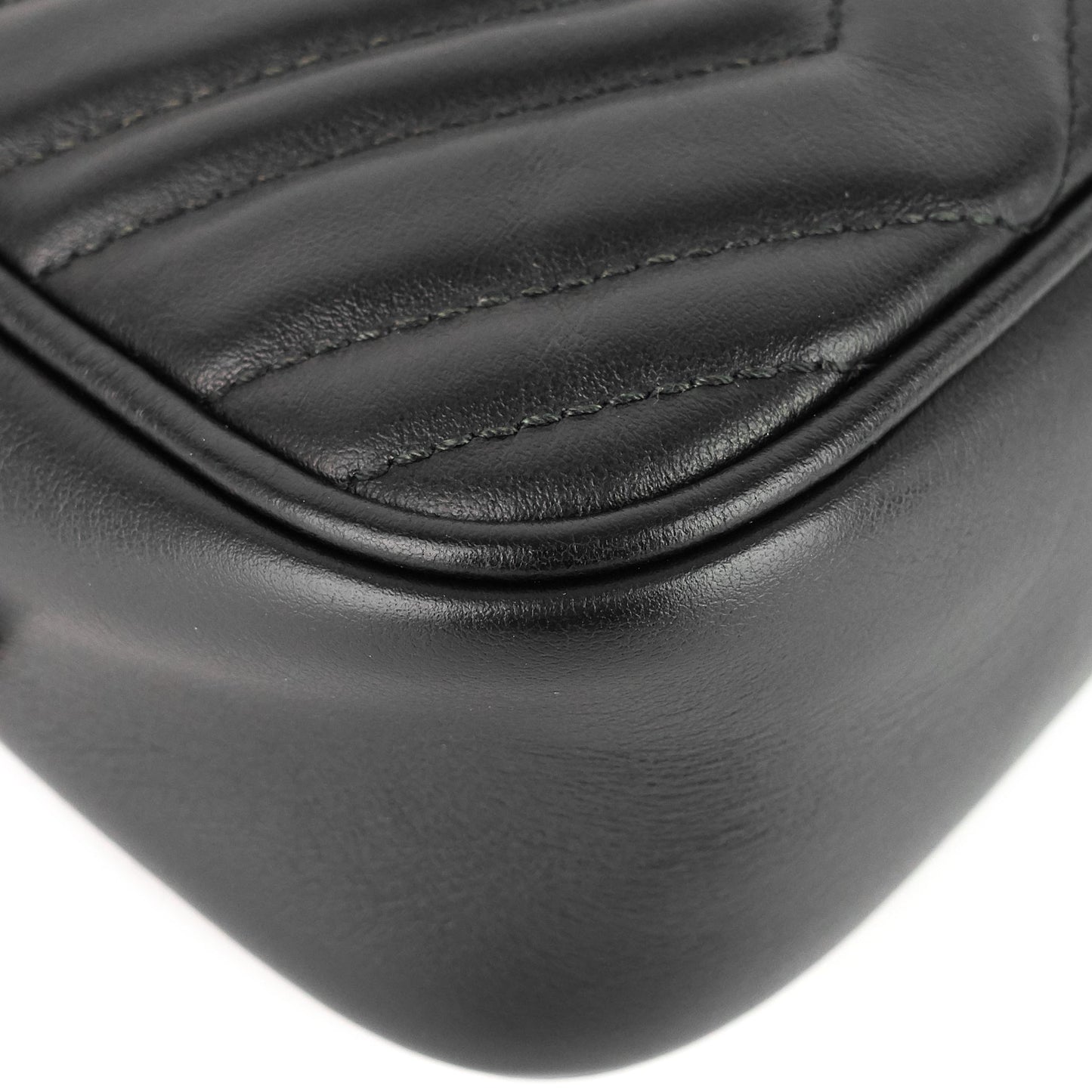 Gucci GG Marmont Small Matelass� Calfskin Shoulder Bag