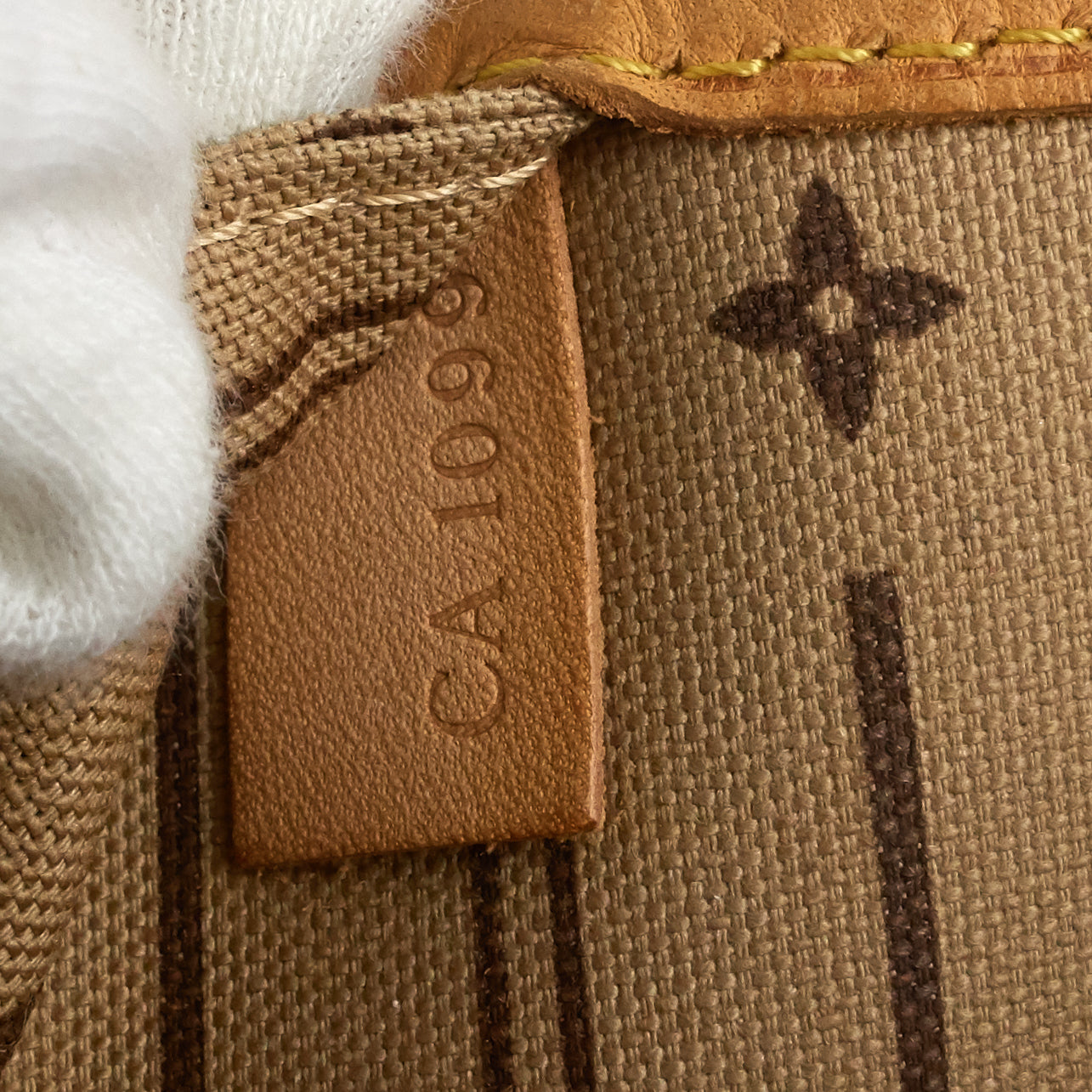Louis Vuitto Neverfull MM Monogram Canvas Bag