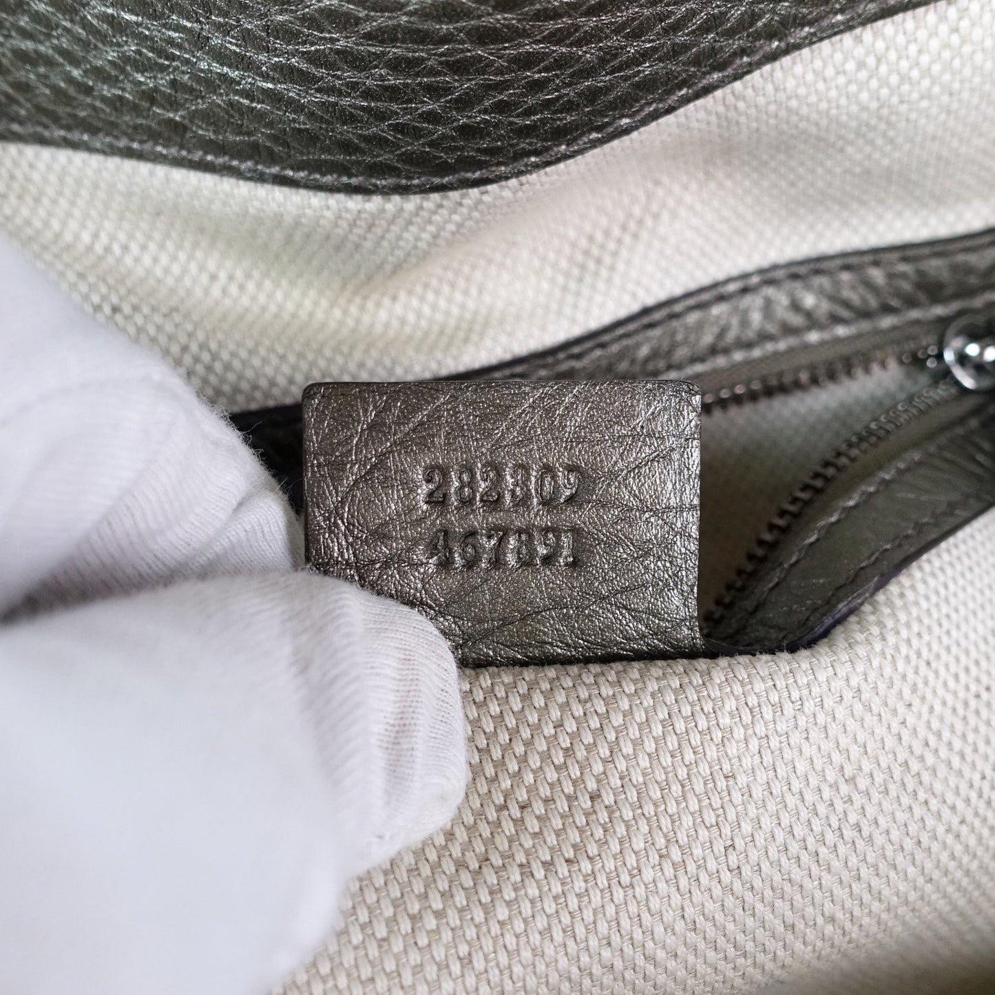 Gucci Soho Calf Leather Medium Tassel Bag