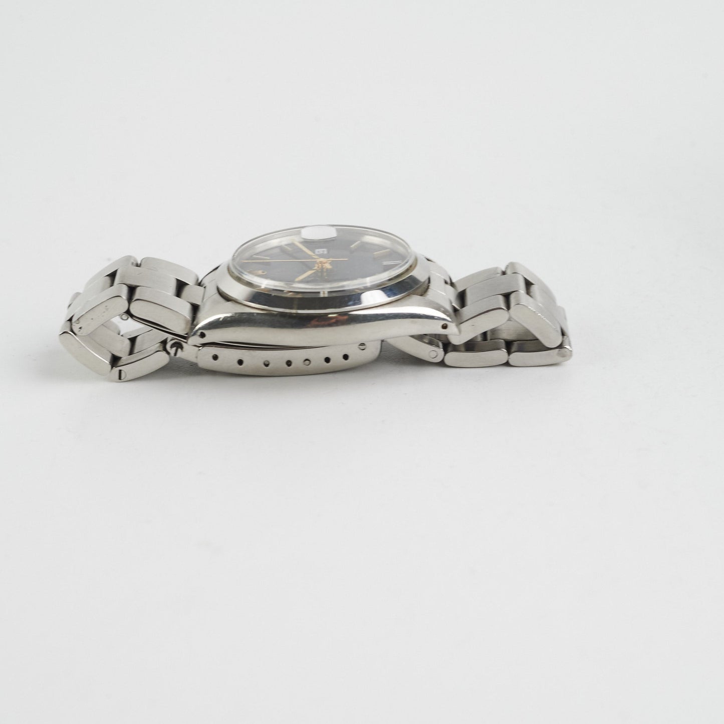 Rolex Oysterdate Black Dial Silver Oyster Bracelet 34 MM