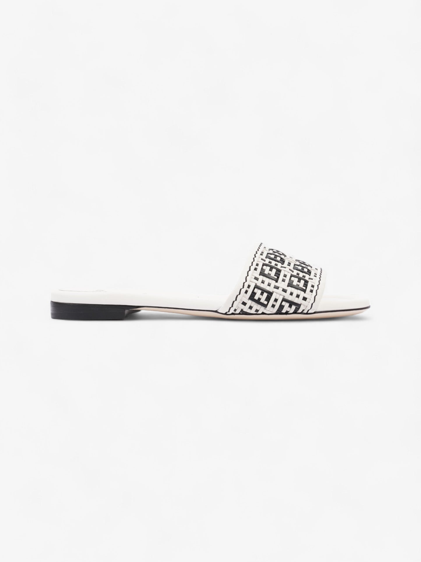 Fendi Ciabatta Slide White / Black Intrecciato Leather EU 37 UK 4