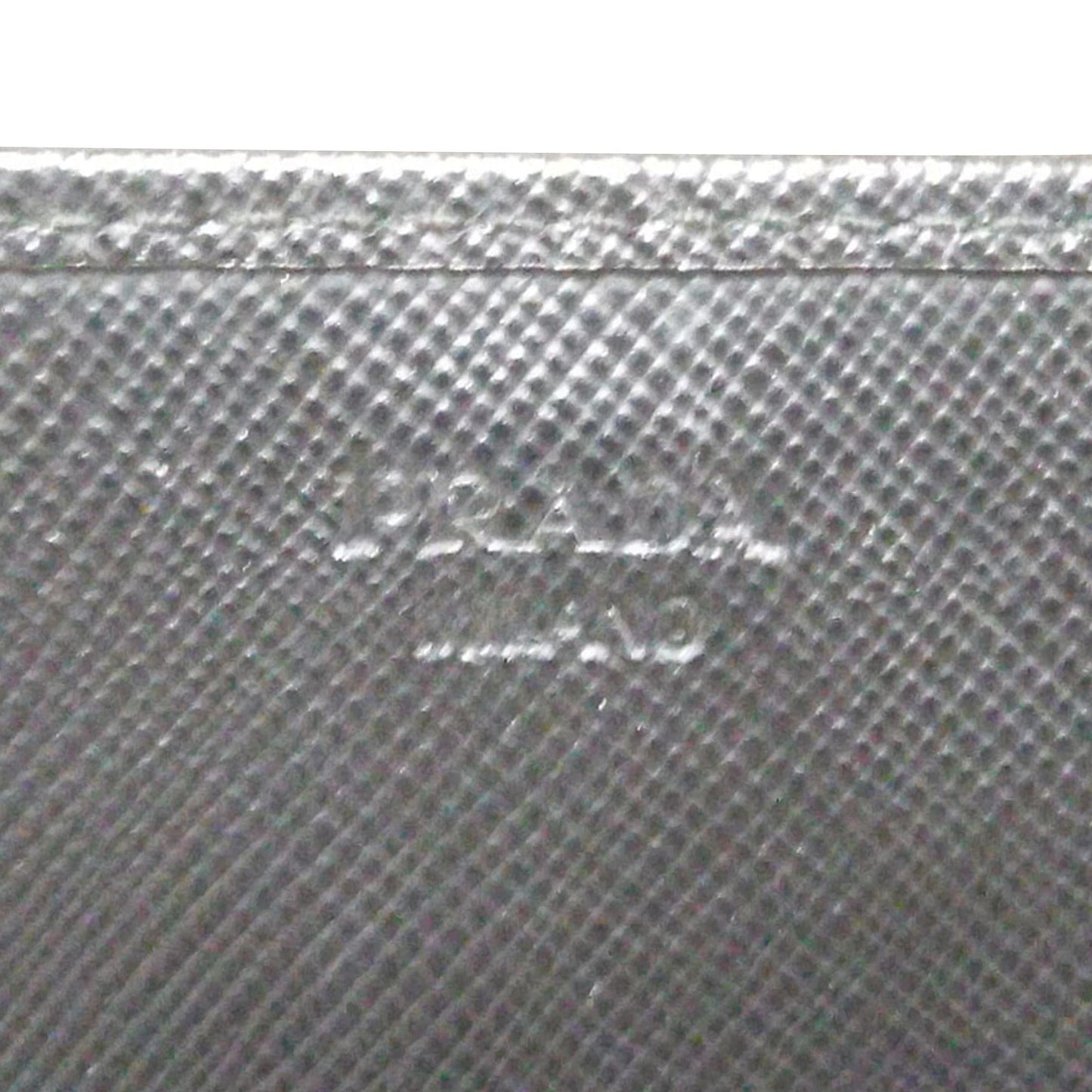 Prada Saffiano Wallet On Chain (SHG-xbmCzH)