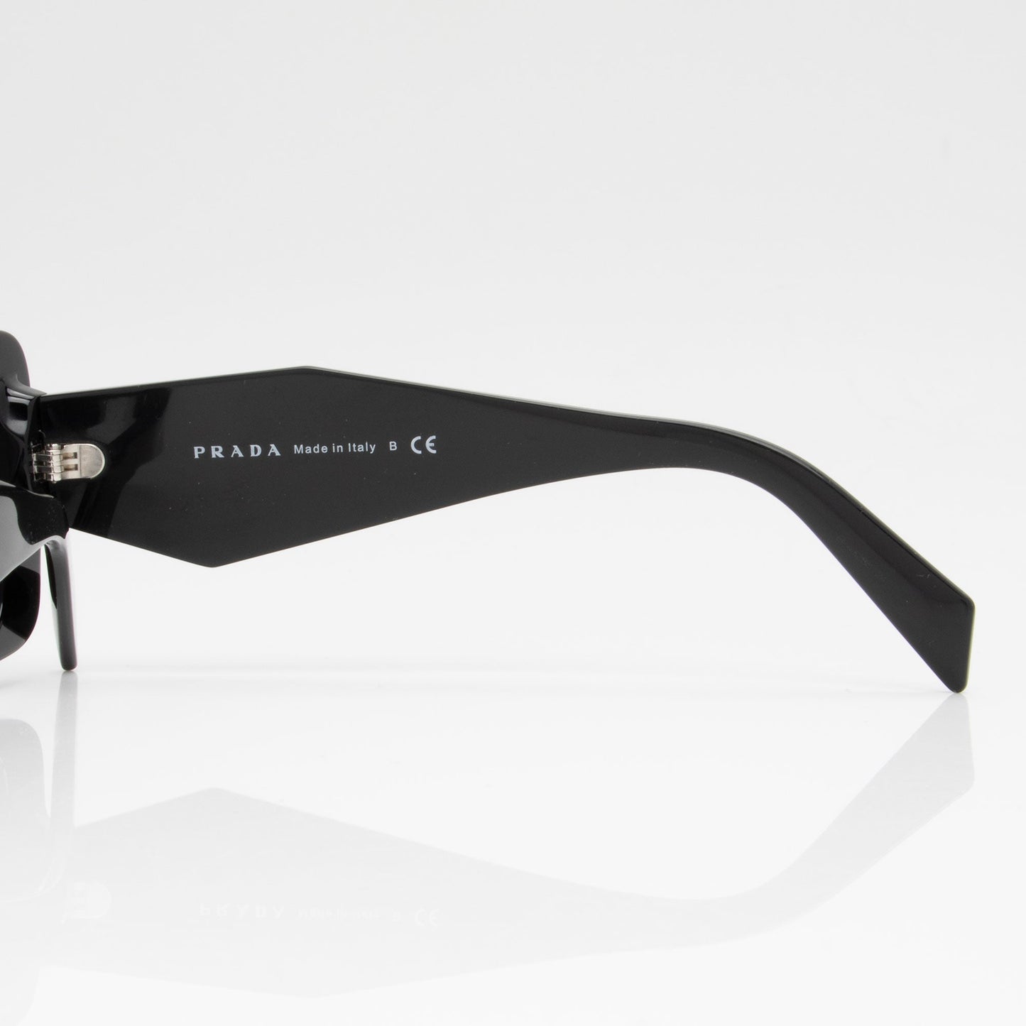 Prada Symbole Square Sunglasses (SHF-5H8JKp)