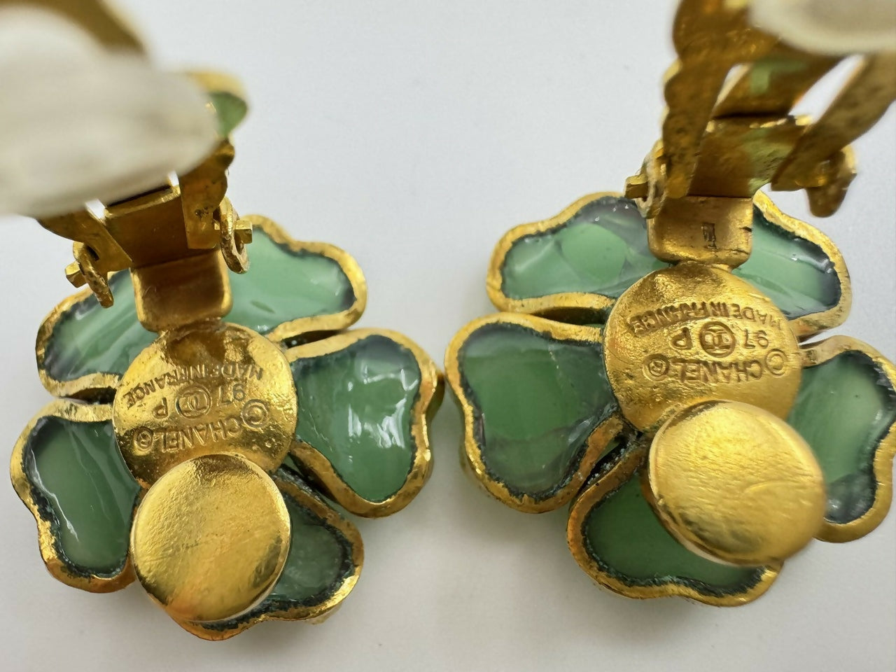Chanel Vintage 97P Gripoix Jade Light Green Camellia Clip-on Earrings