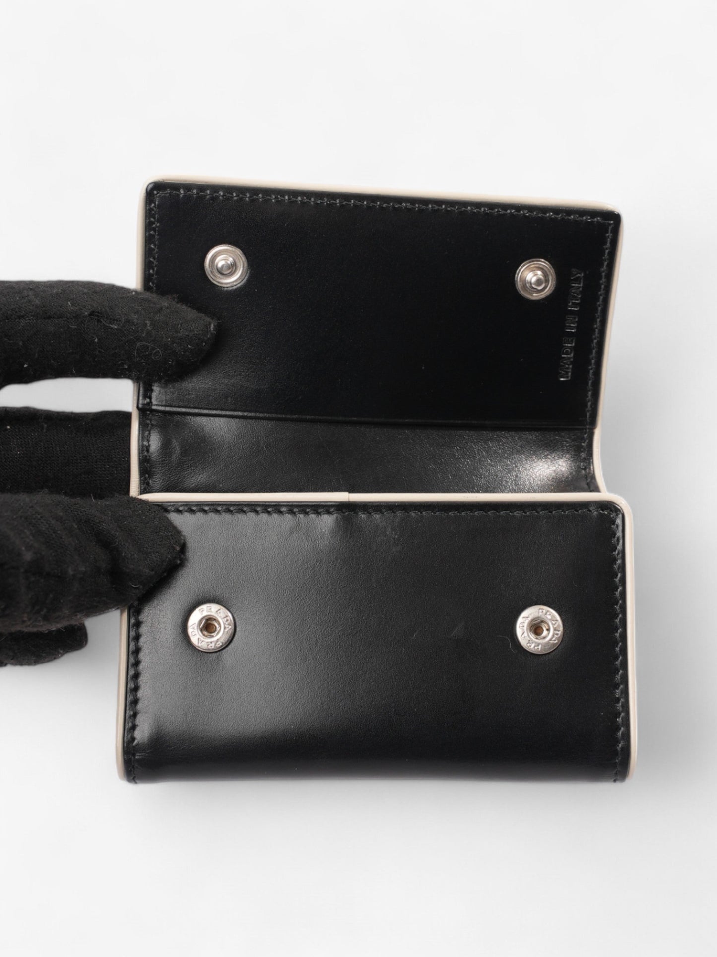 Prada Key Pouch Black / Cream Leather