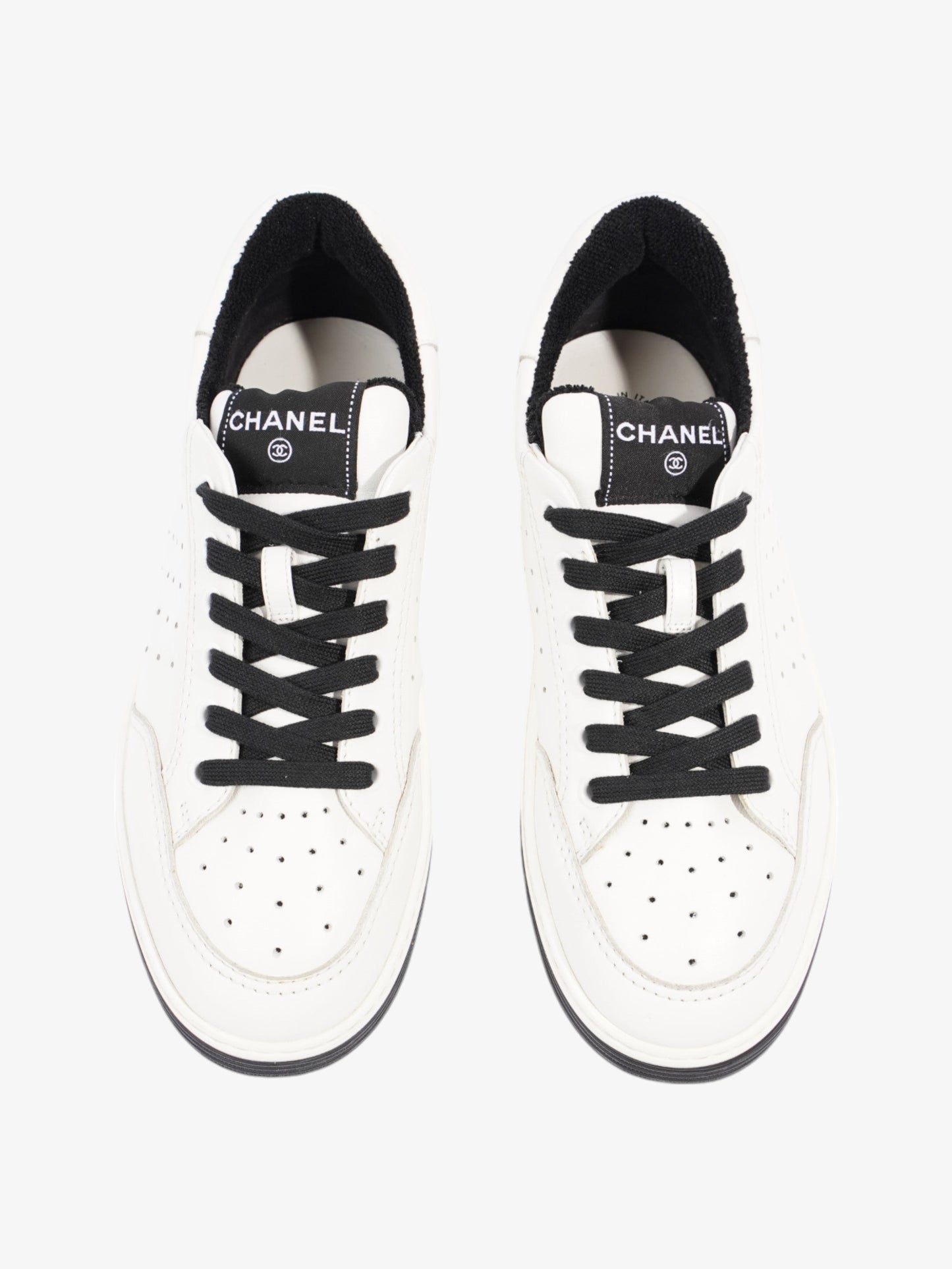 Chanel Logo Low Top Sneaker White / Black Leather EU 39 UK 6