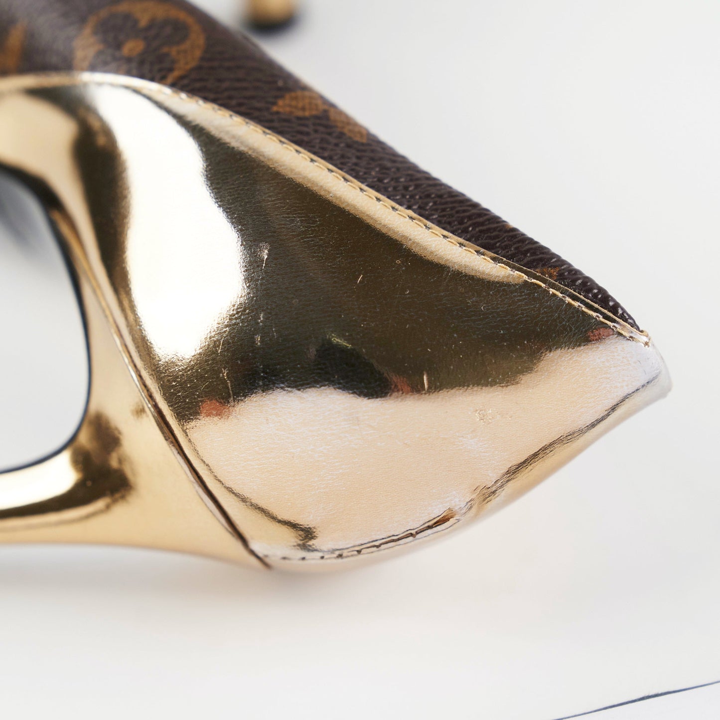 Louis Vuitton Heels Monogram/Gold Size 35